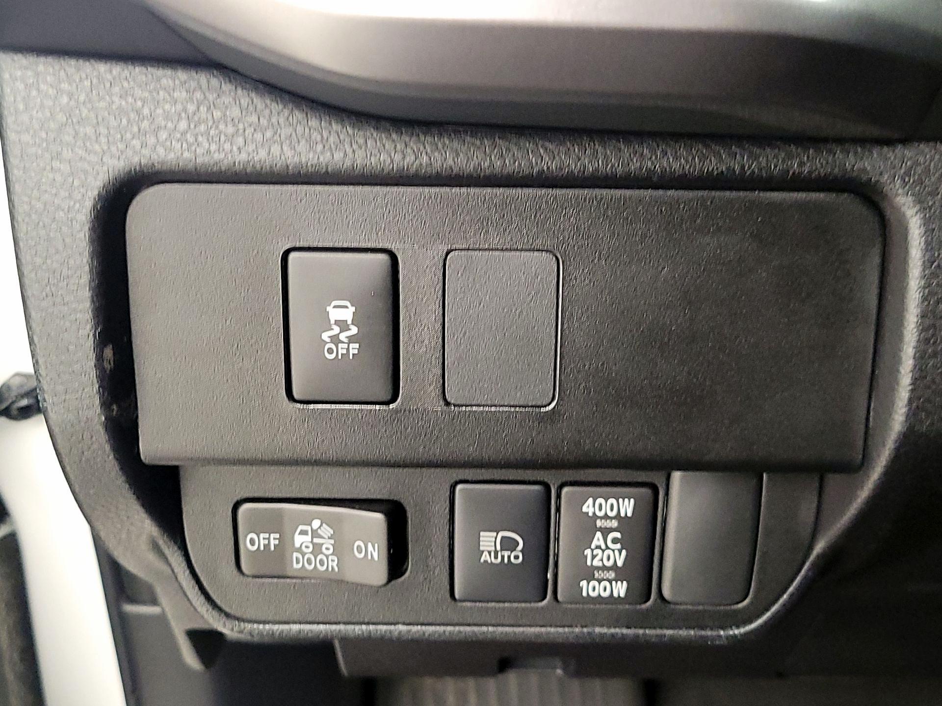 Thumbnail: 2023 Toyota Tacoma - 13