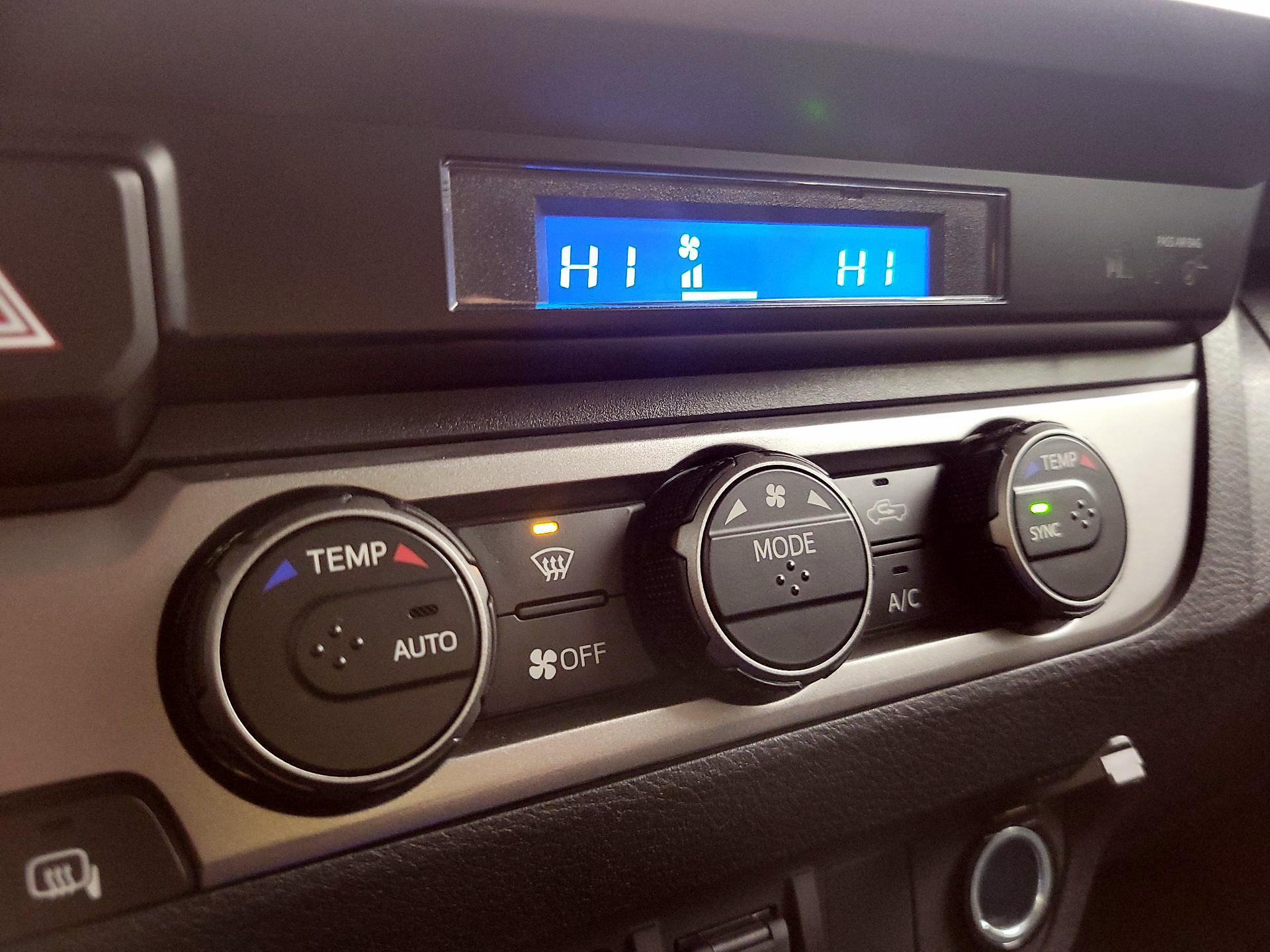 Thumbnail: 2023 Toyota Tacoma - 16