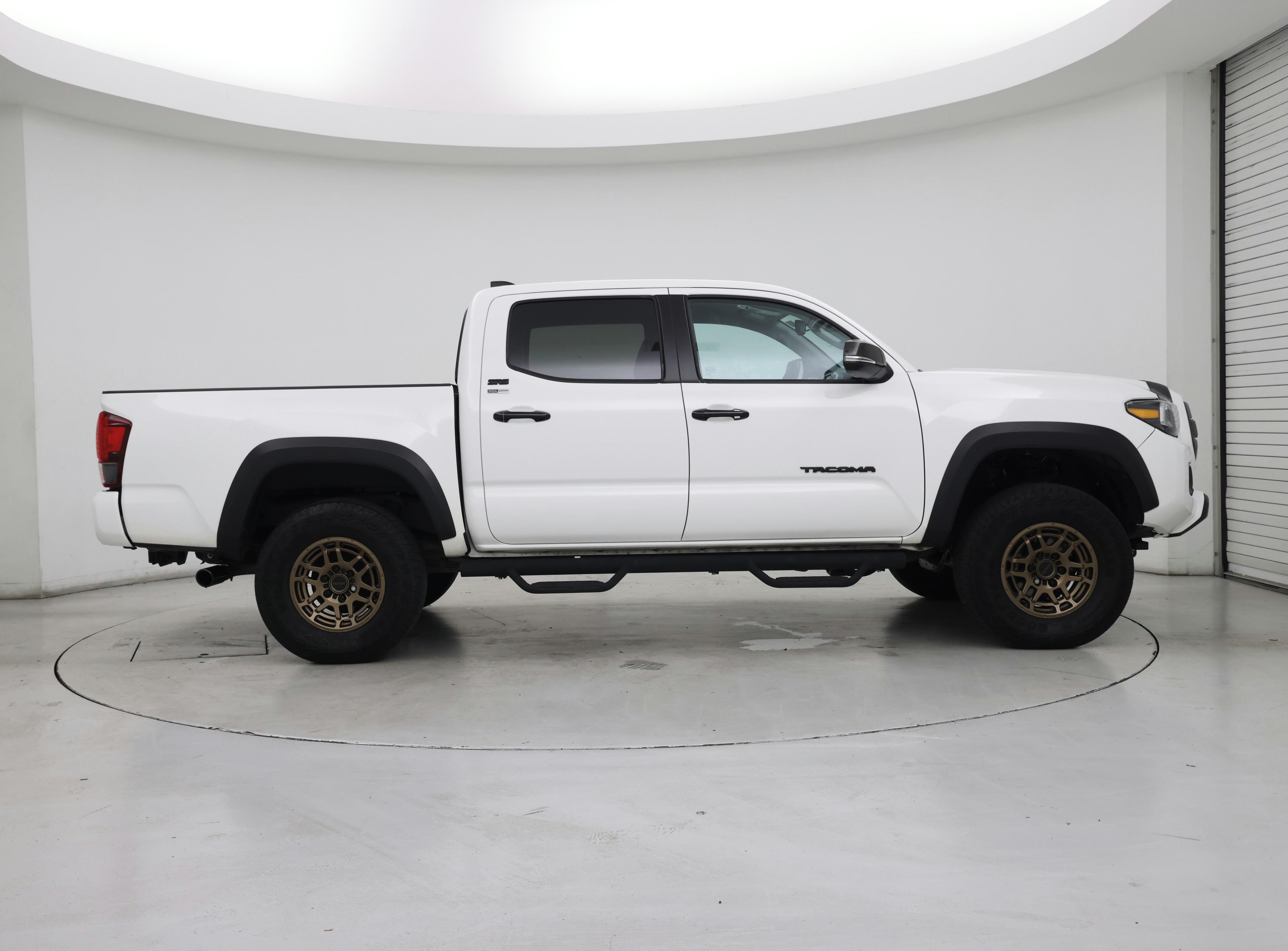 Thumbnail: 2023 Toyota Tacoma - 7