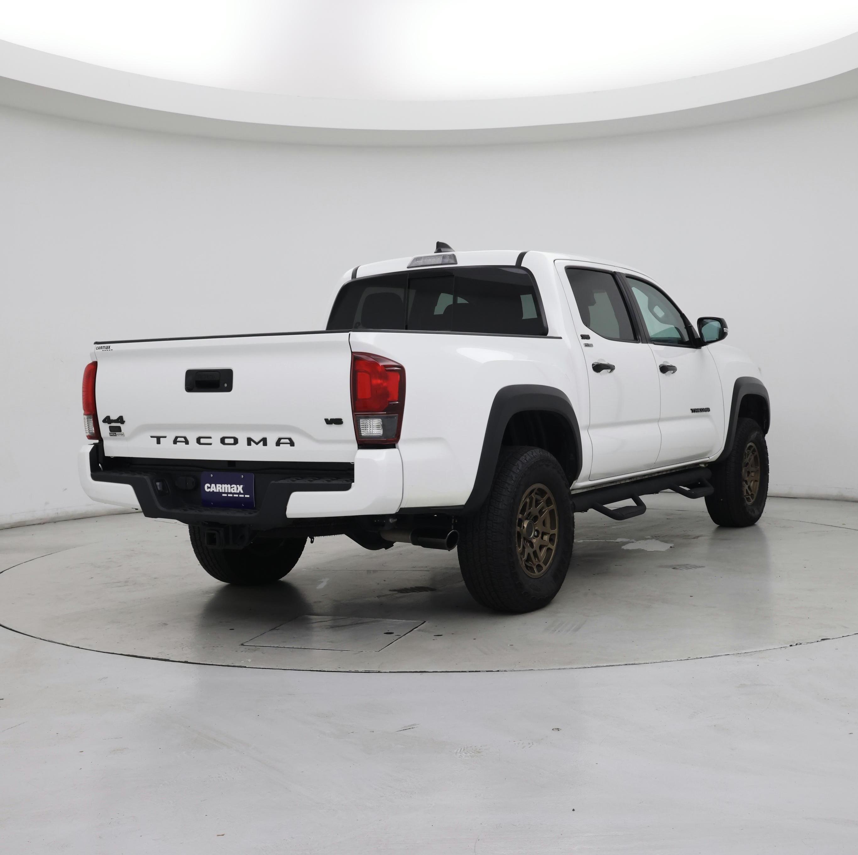 Thumbnail: 2023 Toyota Tacoma - 8