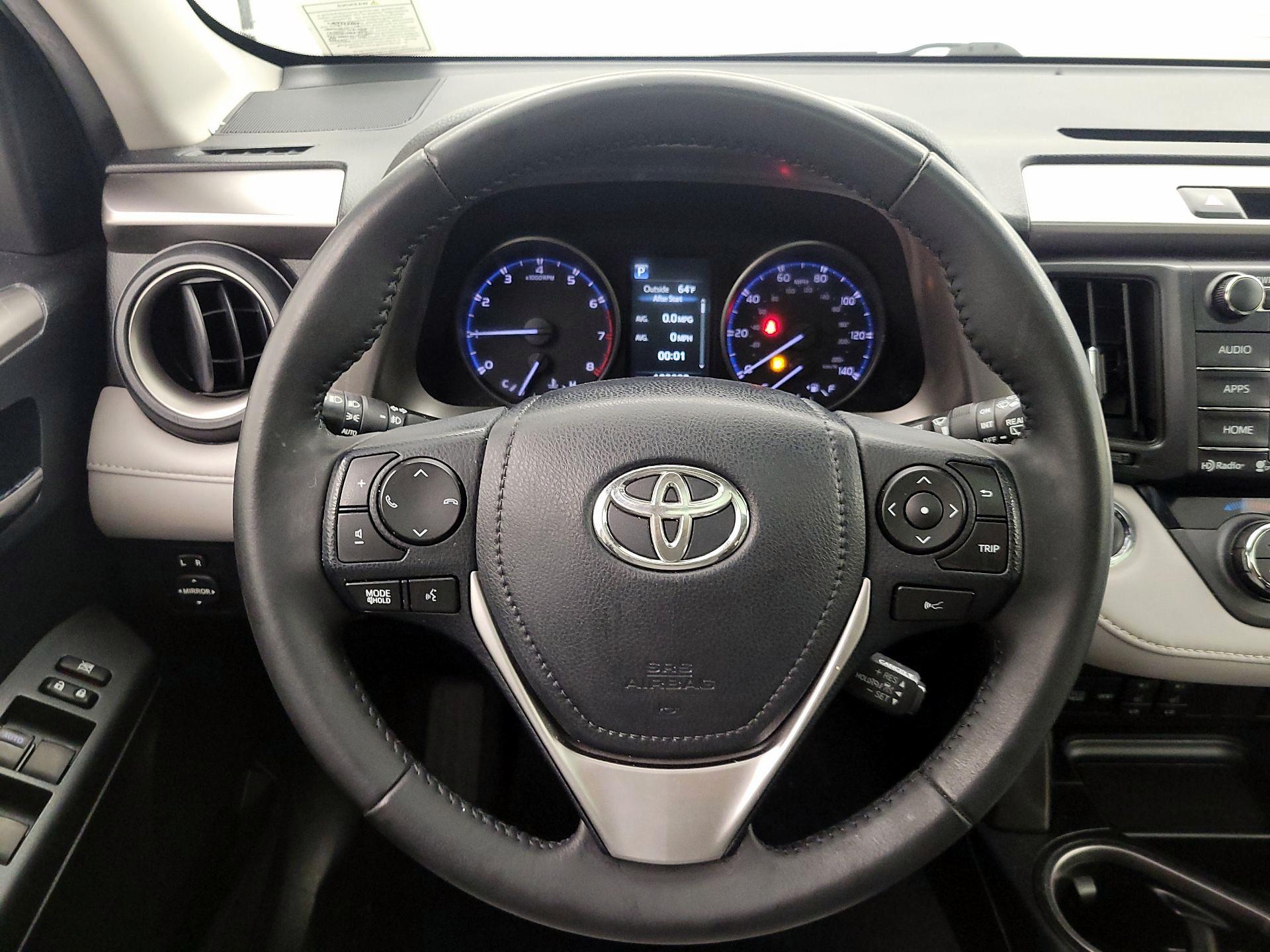 Thumbnail: 2018 Toyota RAV4 - 10
