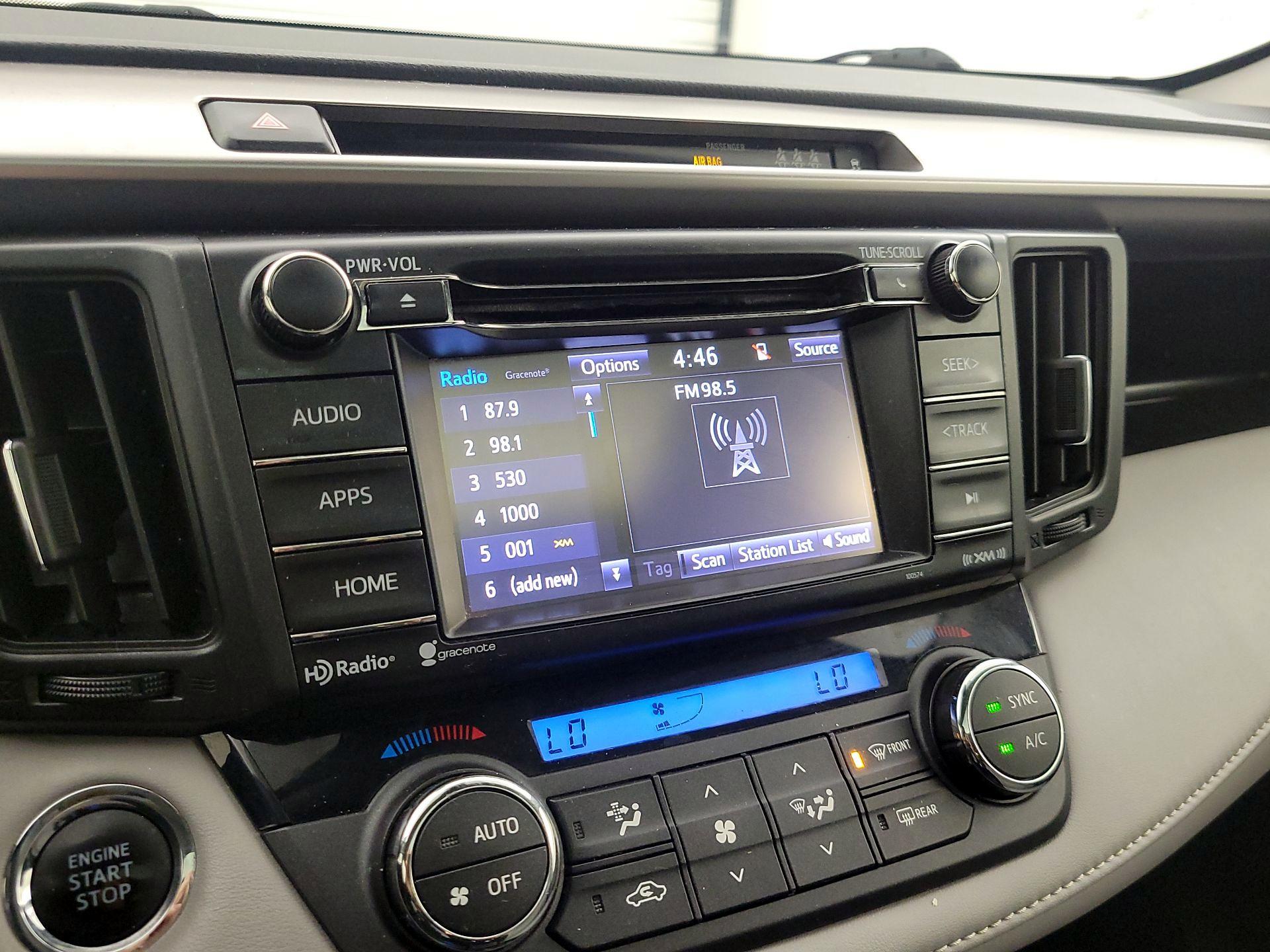 Thumbnail: 2018 Toyota RAV4 - 15