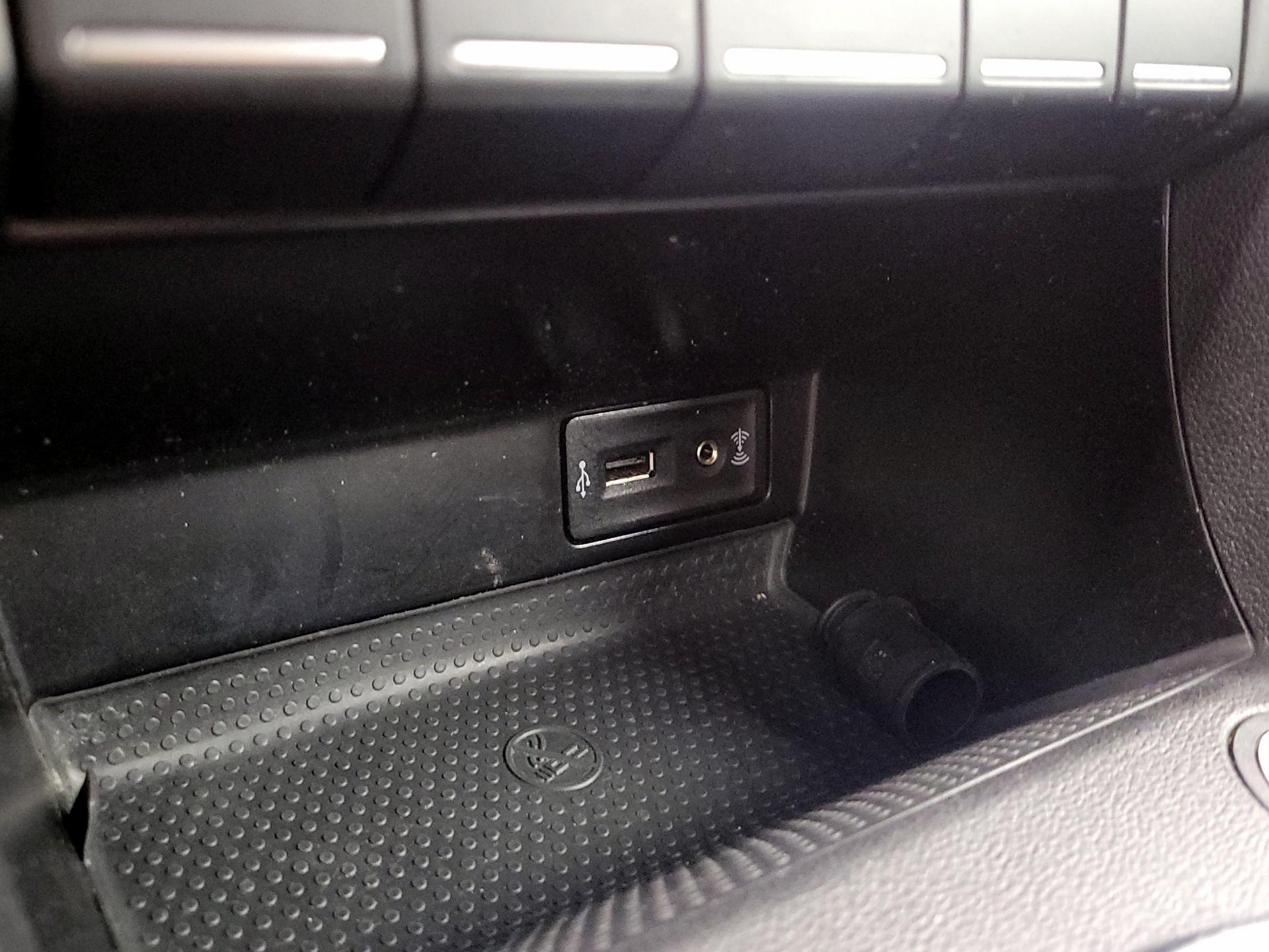 Thumbnail: 2018 Volkswagen Beetle - 18