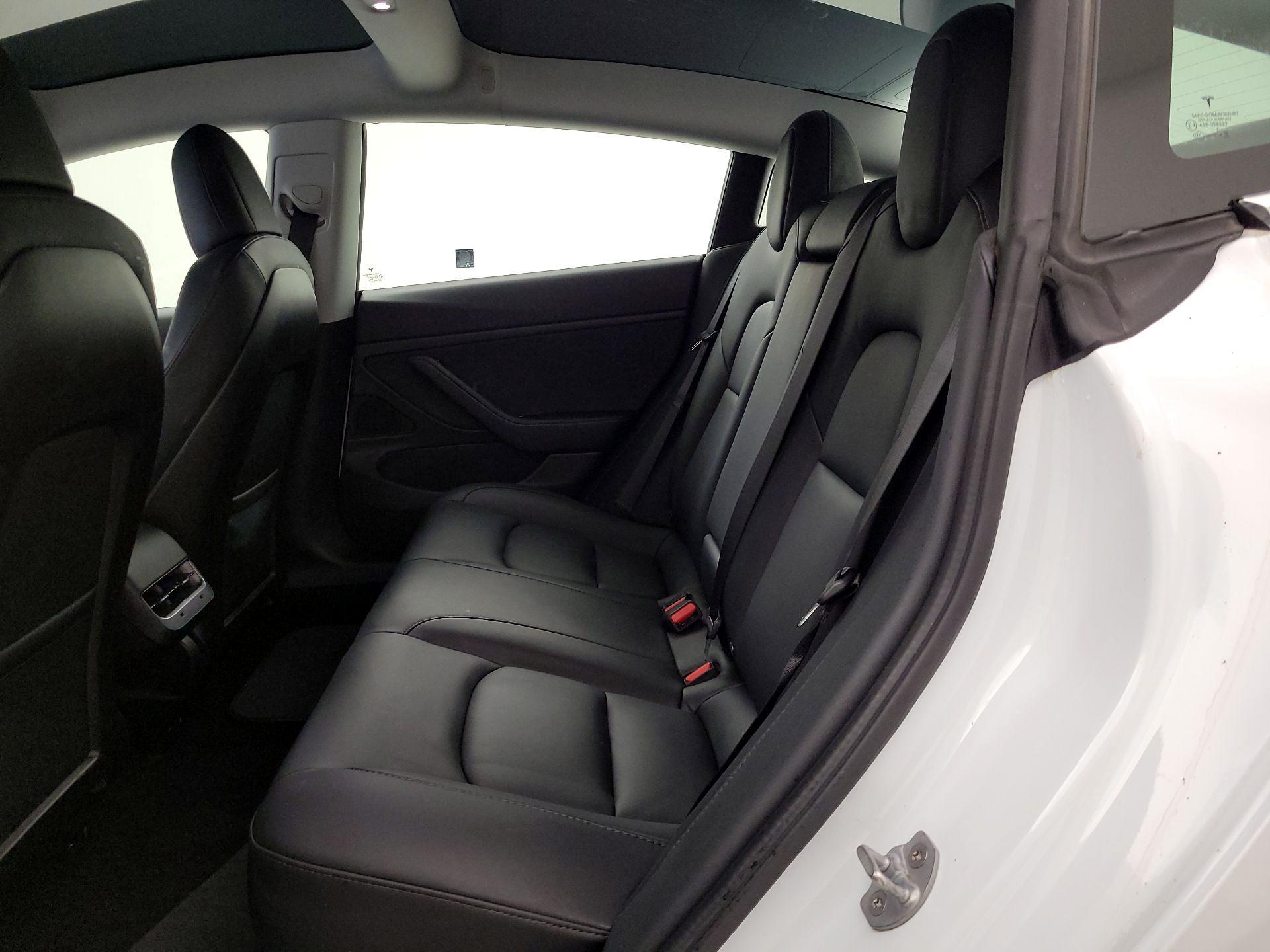 Thumbnail: 2020 Tesla Model 3 - 18