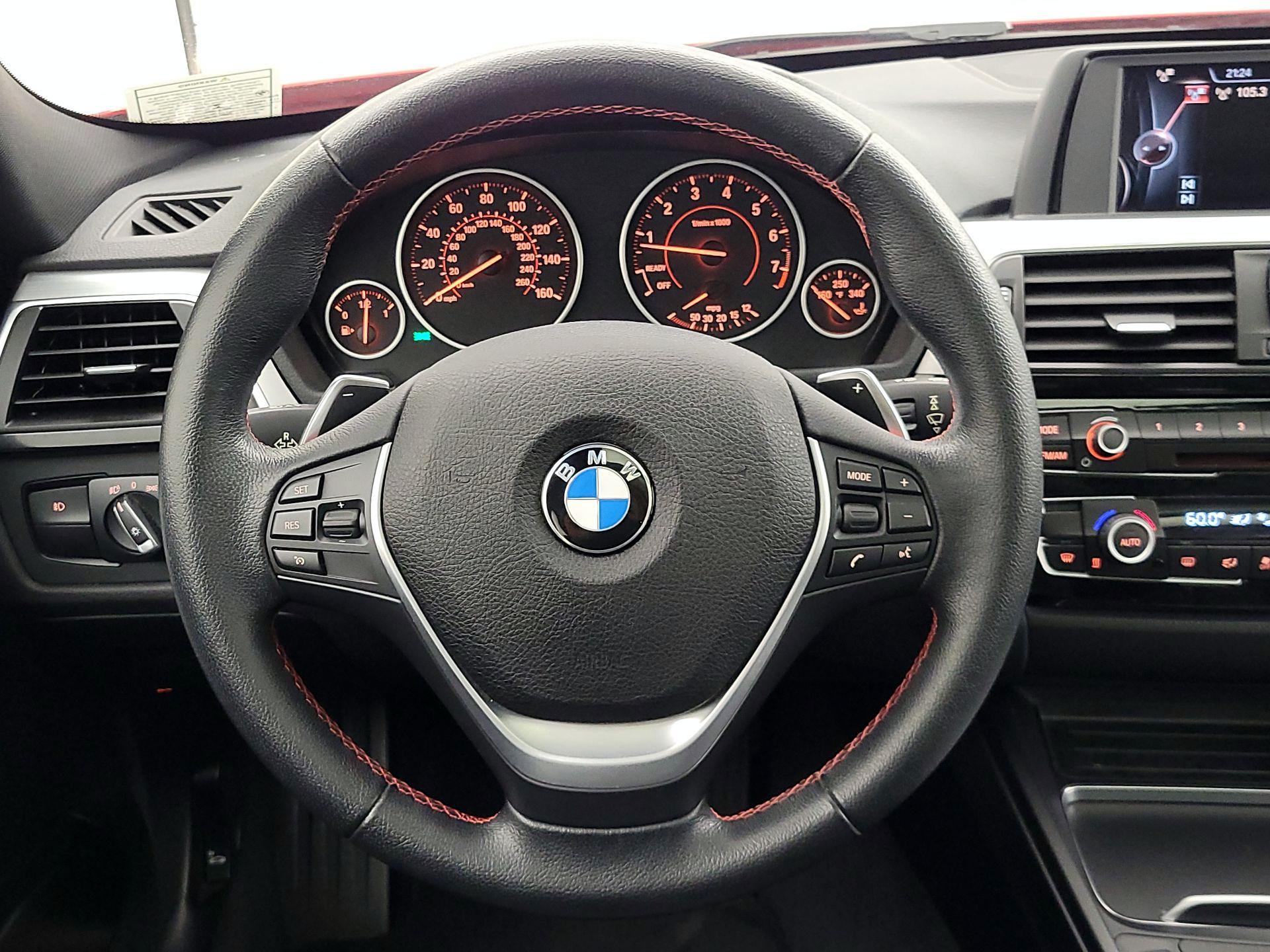 Thumbnail: 2016 BMW 3 Series - 10