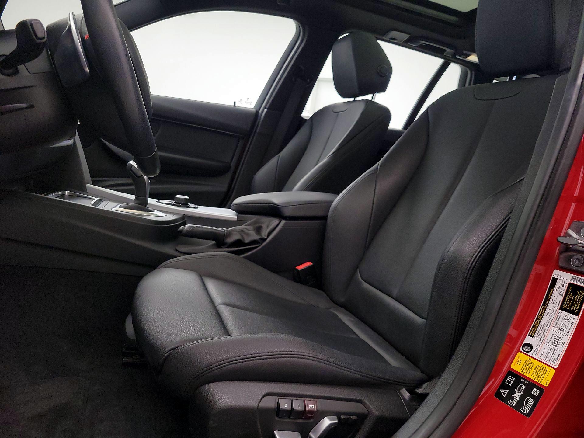 Thumbnail: 2016 BMW 3 Series - 11