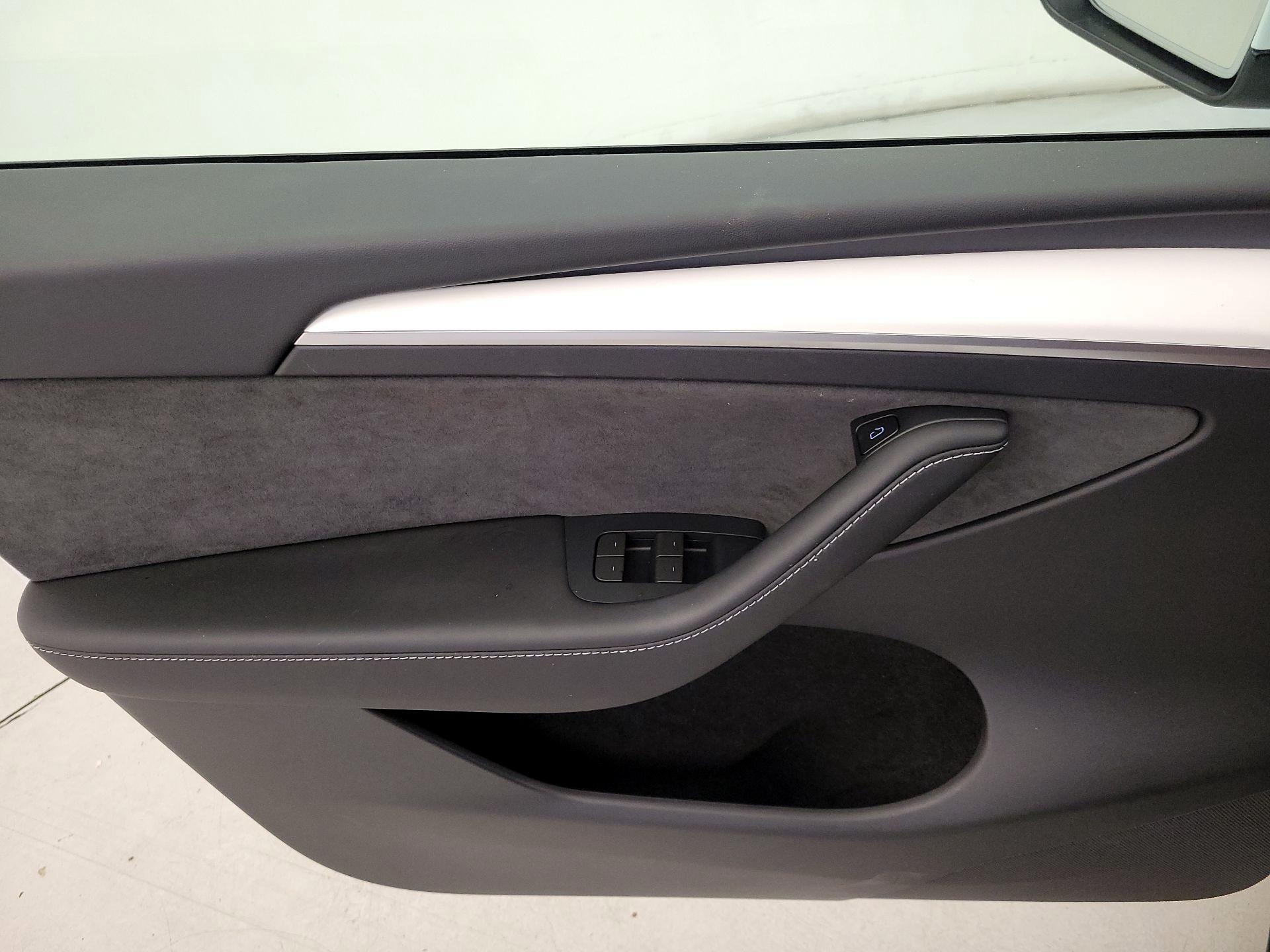 Thumbnail: 2024 Tesla Model Y - 12