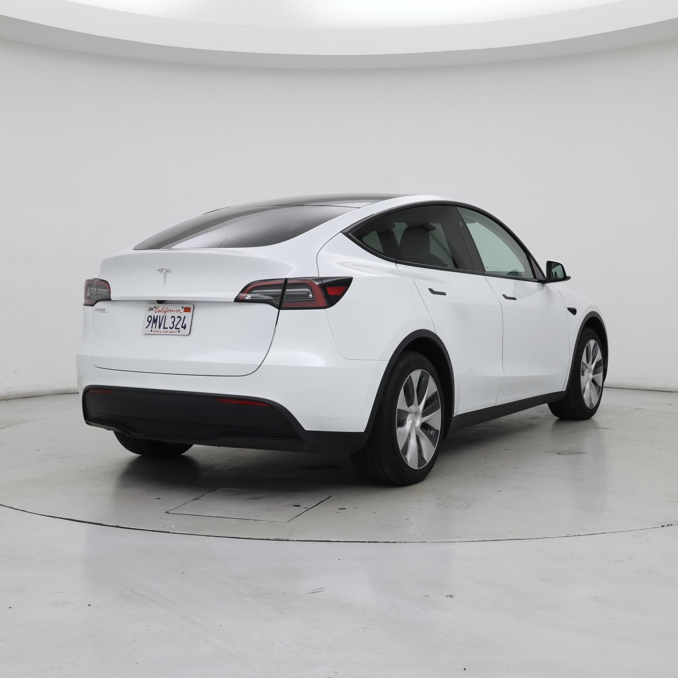 Thumbnail: 2024 Tesla Model Y - 8