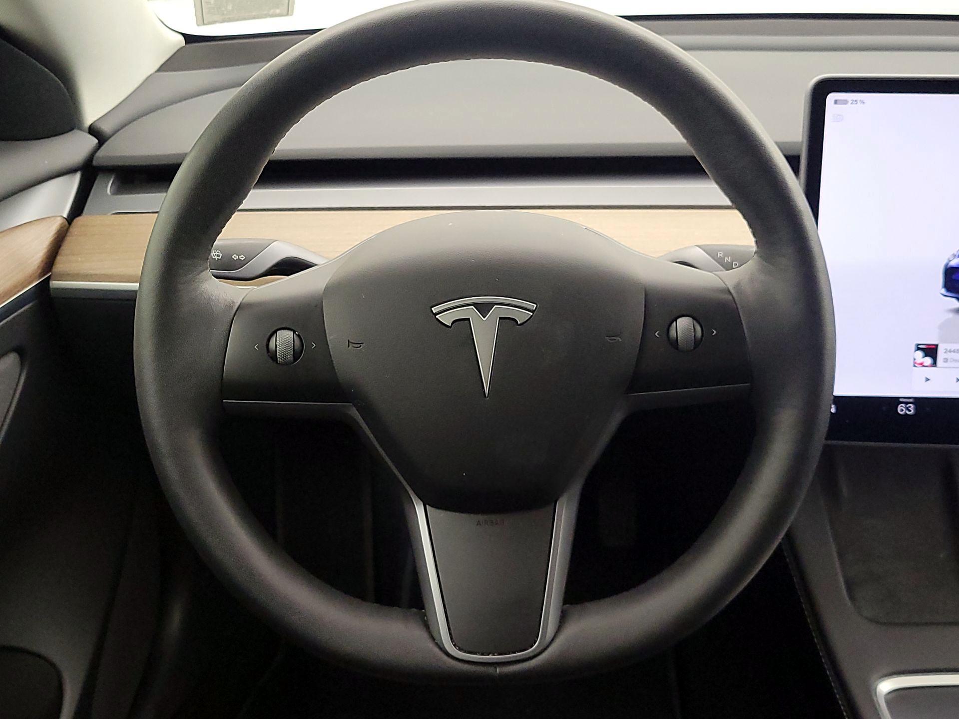 Thumbnail: 2022 Tesla Model 3 - 10