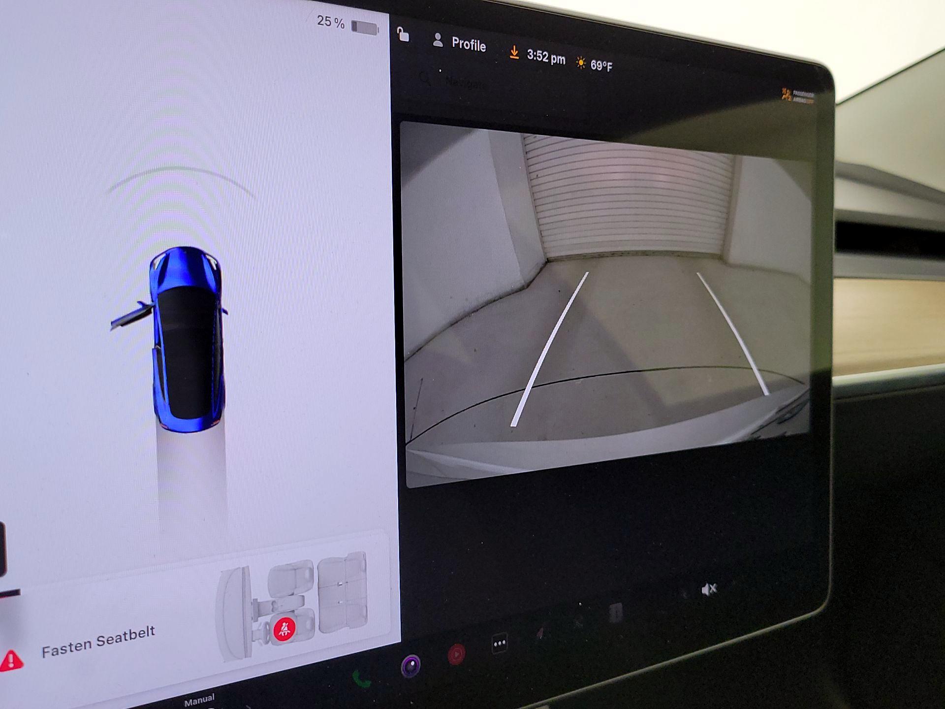 Thumbnail: 2022 Tesla Model 3 - 14