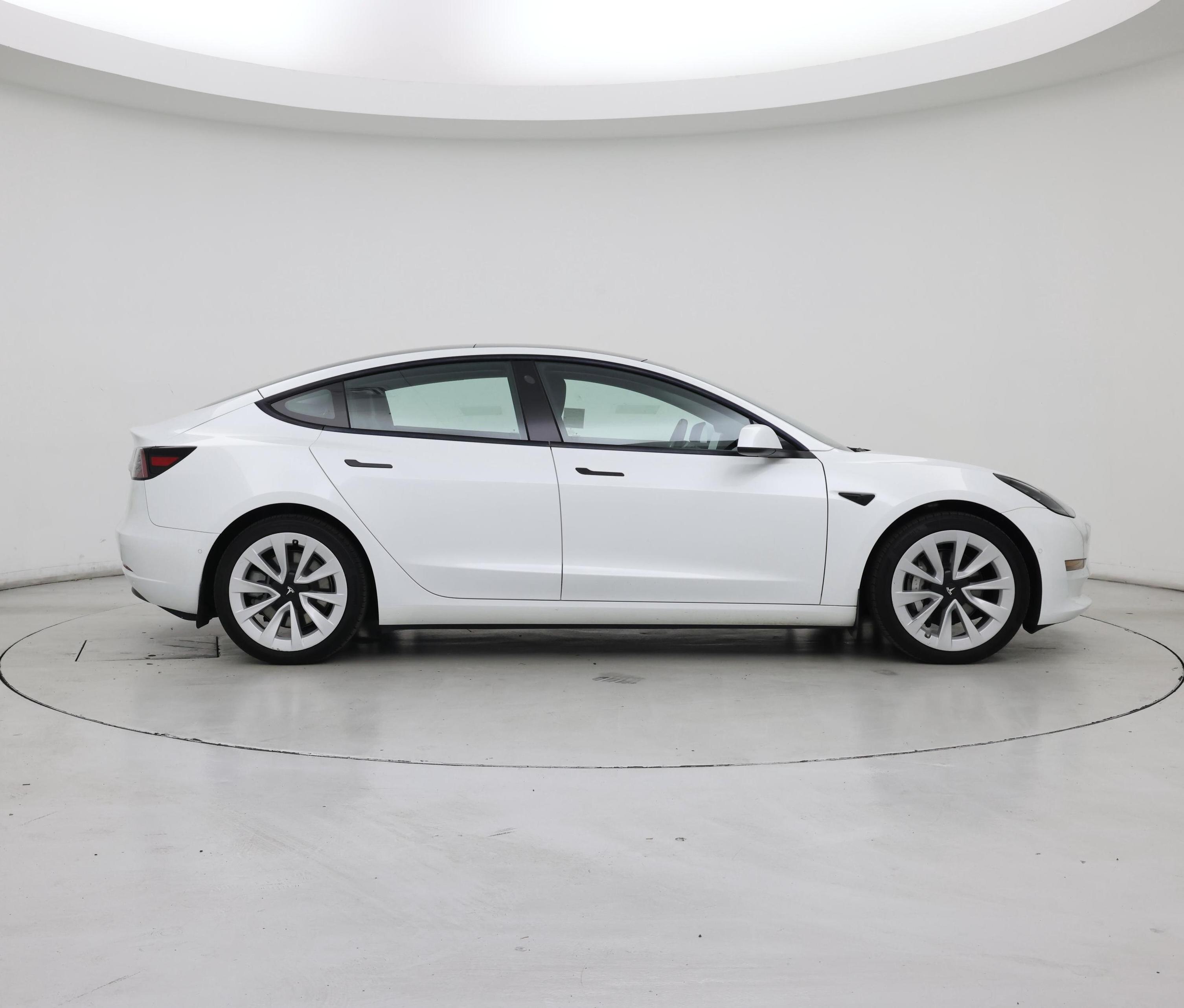 Thumbnail: 2022 Tesla Model 3 - 7