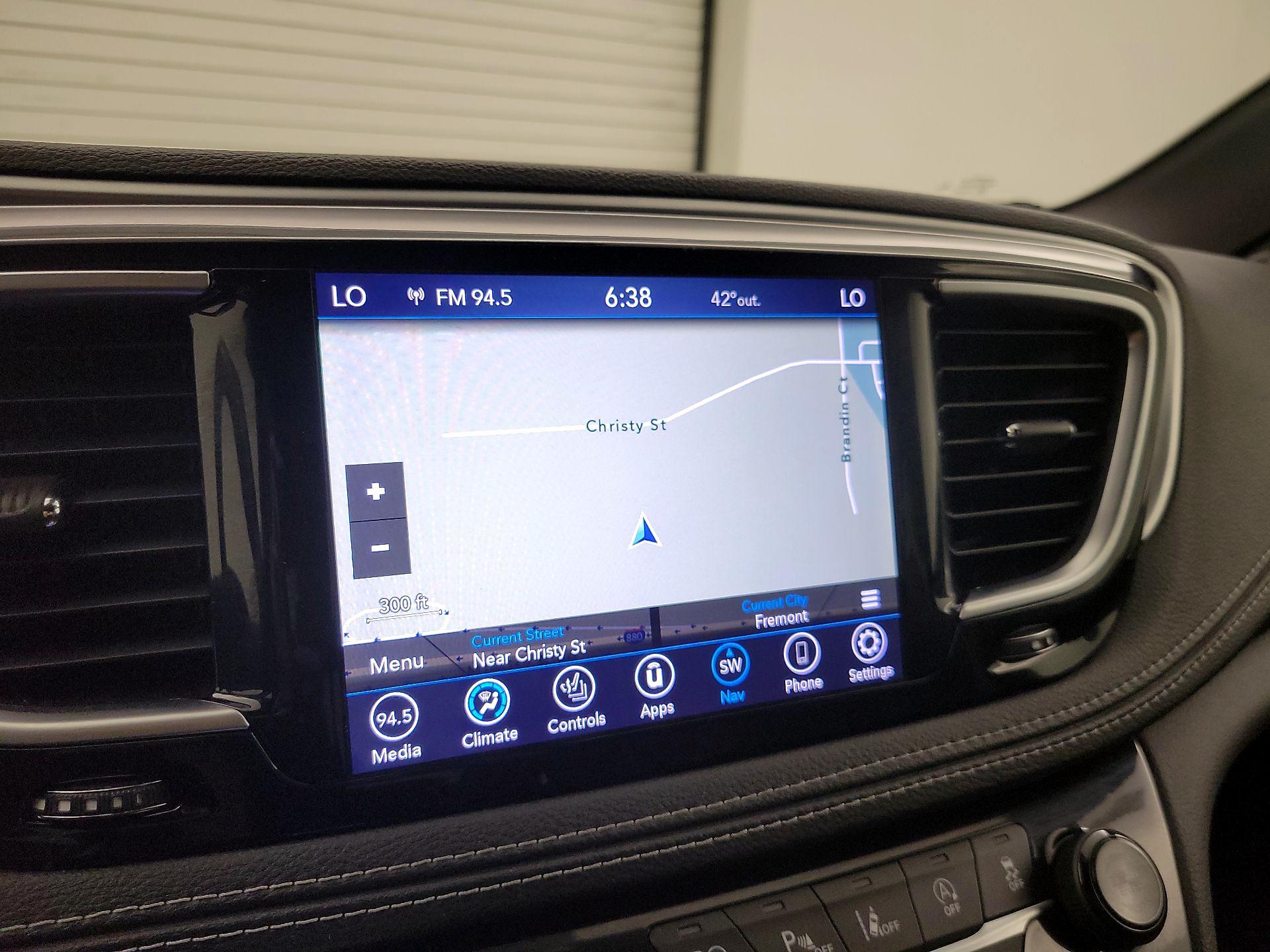 Thumbnail: 2019 Chrysler Pacifica - 14