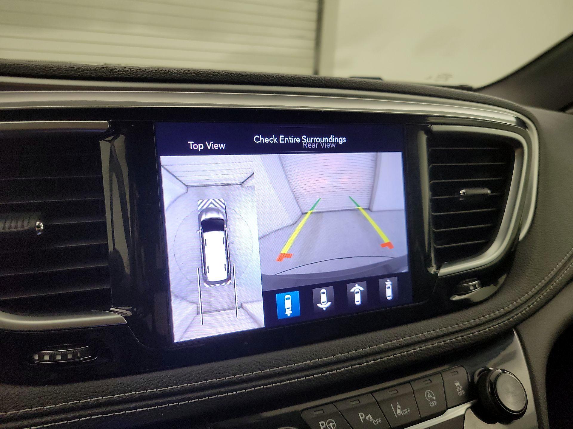 Thumbnail: 2019 Chrysler Pacifica - 15