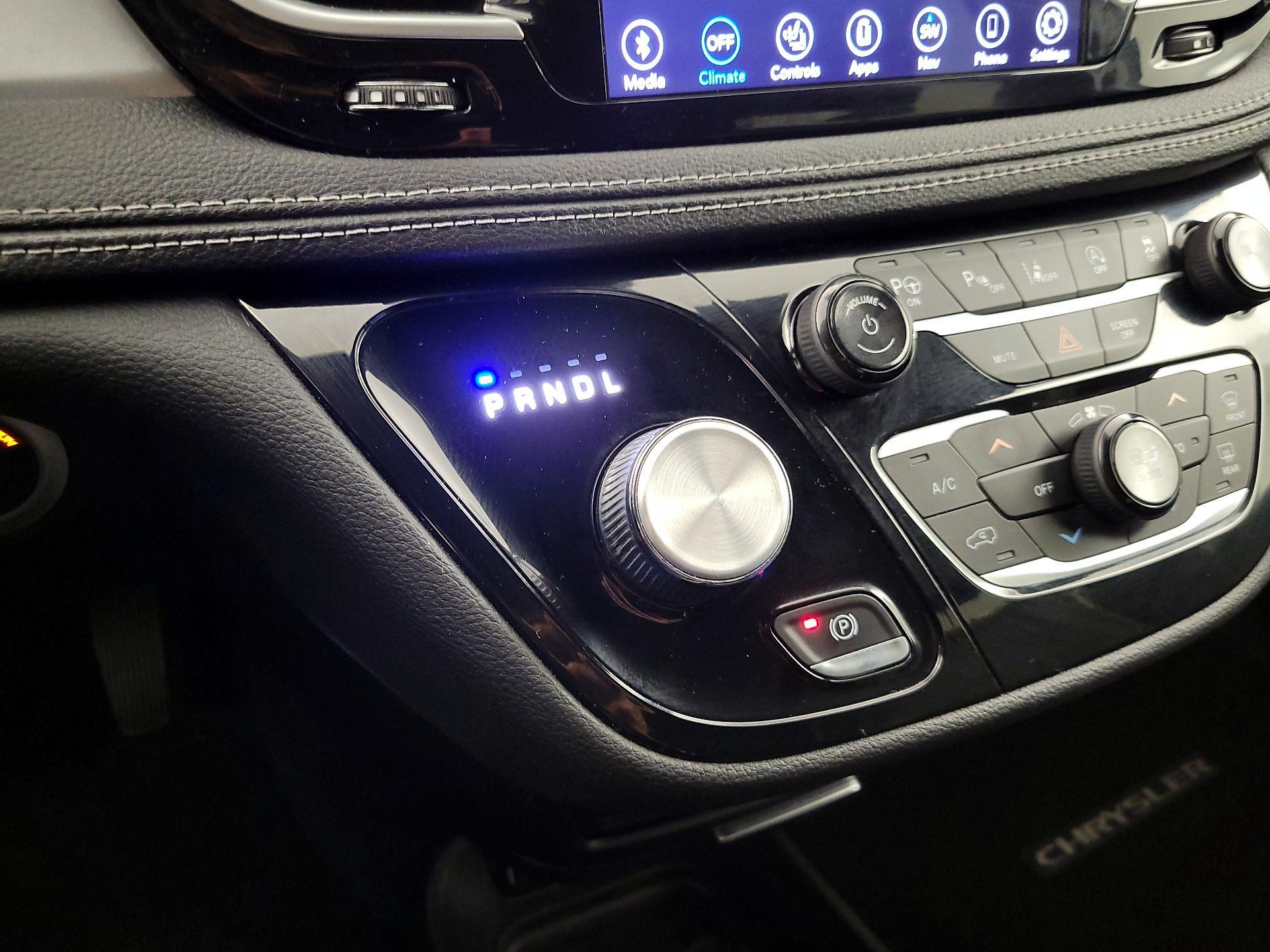 Thumbnail: 2019 Chrysler Pacifica - 18