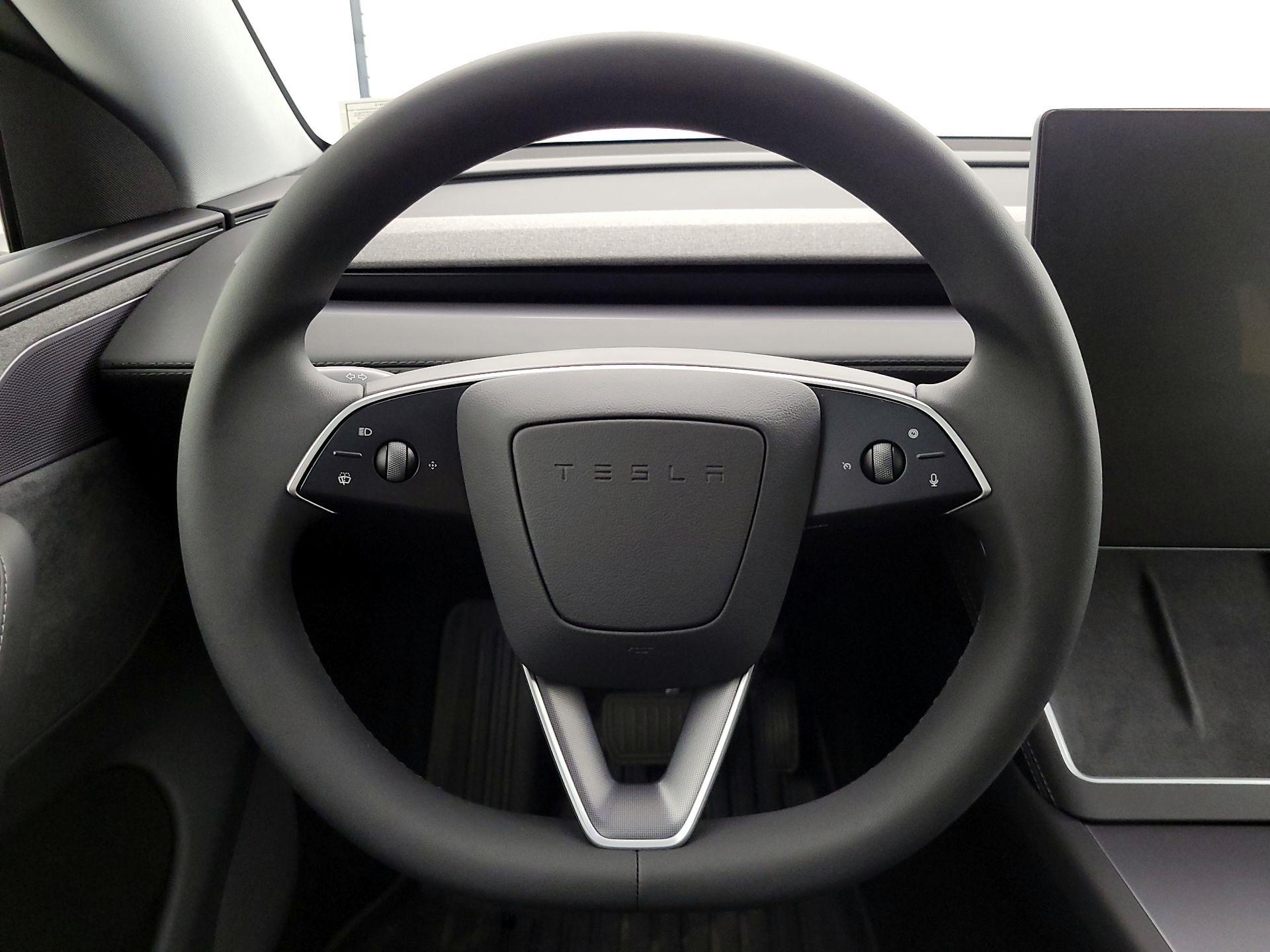 Thumbnail: 2026 Tesla Model Y - 10