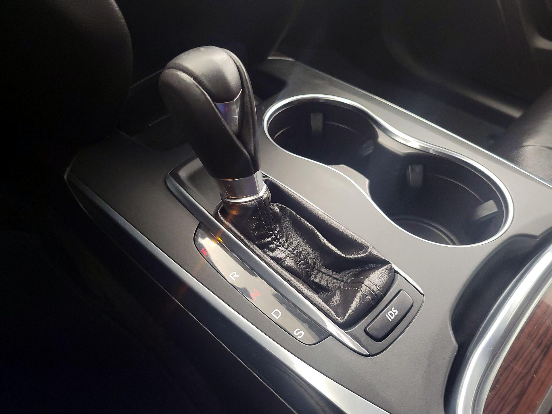 Thumbnail: 2015 Acura MDX - 18