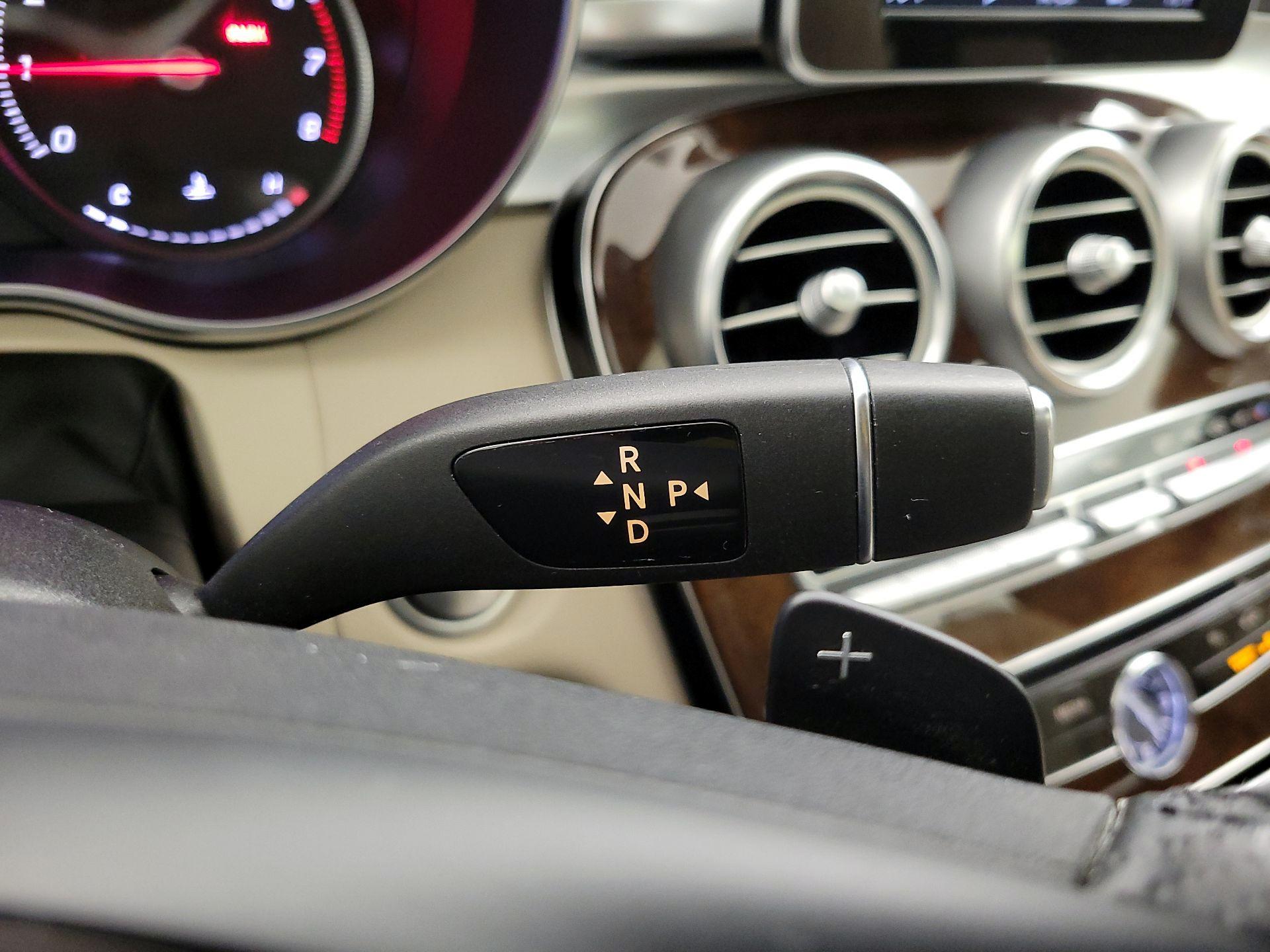 Thumbnail: 2018 Mercedes-Benz C-Class - 17