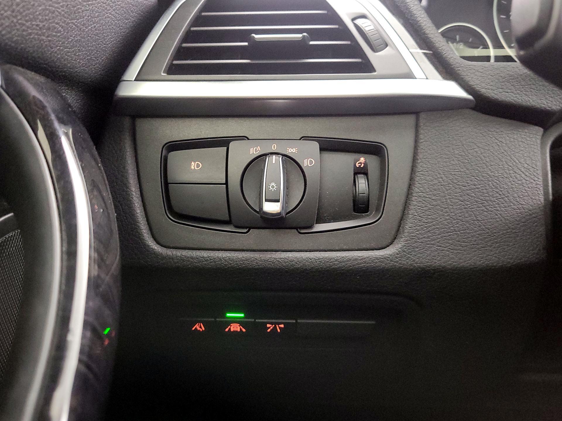 Thumbnail: 2017 BMW 3 Series - 13