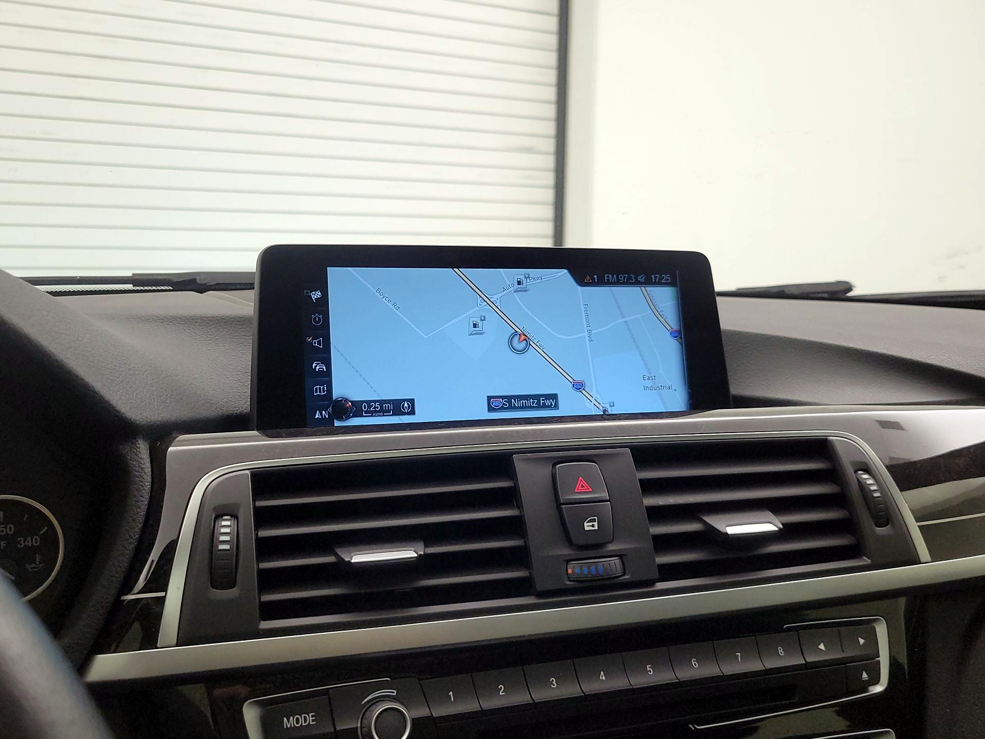 Thumbnail: 2017 BMW 3 Series - 14