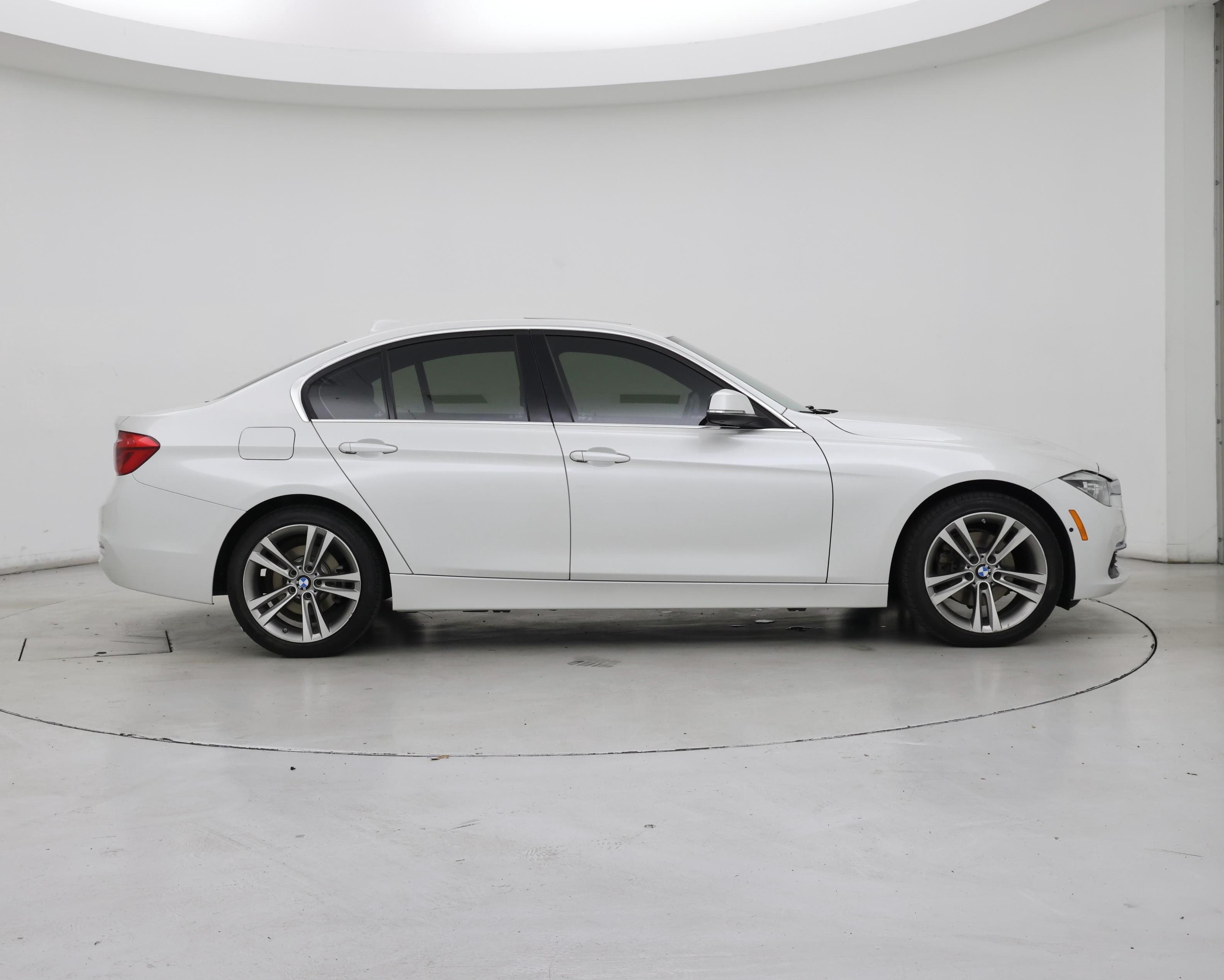 Thumbnail: 2017 BMW 3 Series - 7