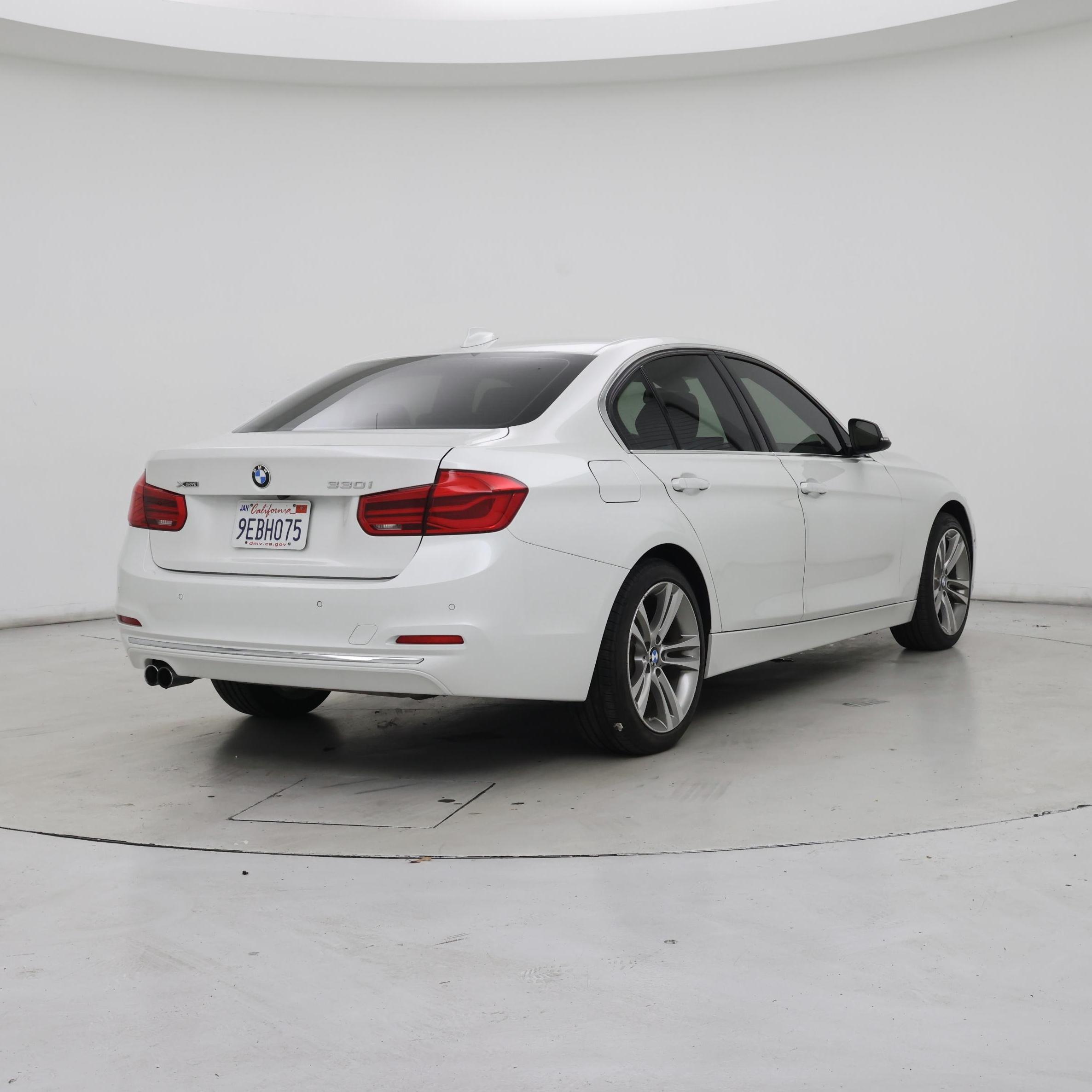 Thumbnail: 2017 BMW 3 Series - 8