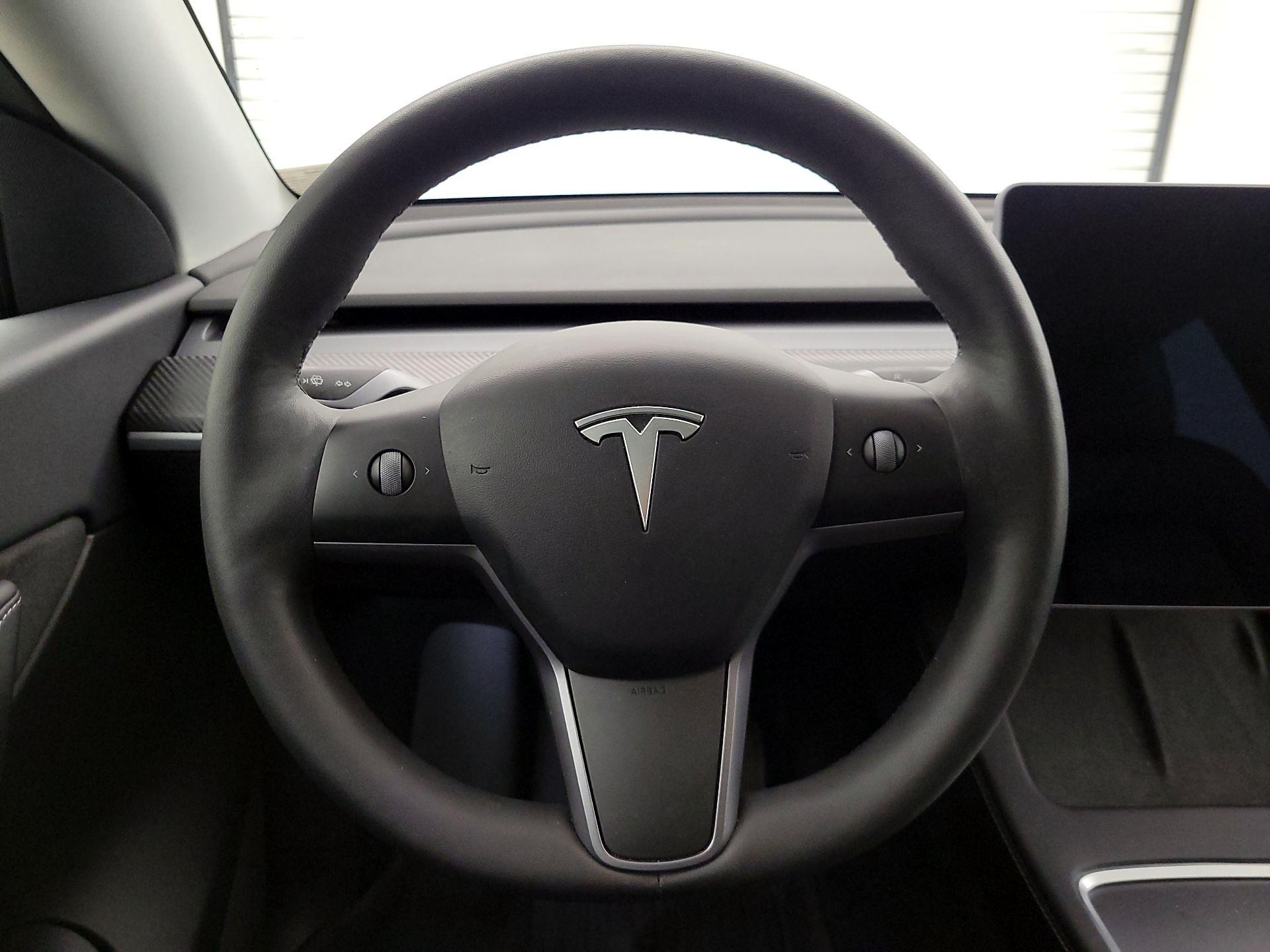 Thumbnail: 2022 Tesla Model Y - 10