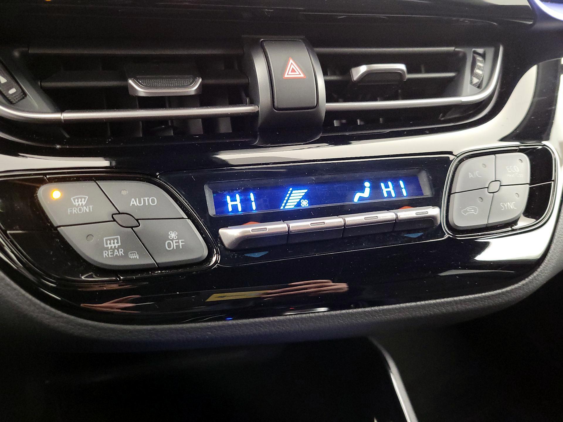 Thumbnail: 2021 Toyota C-HR - 16