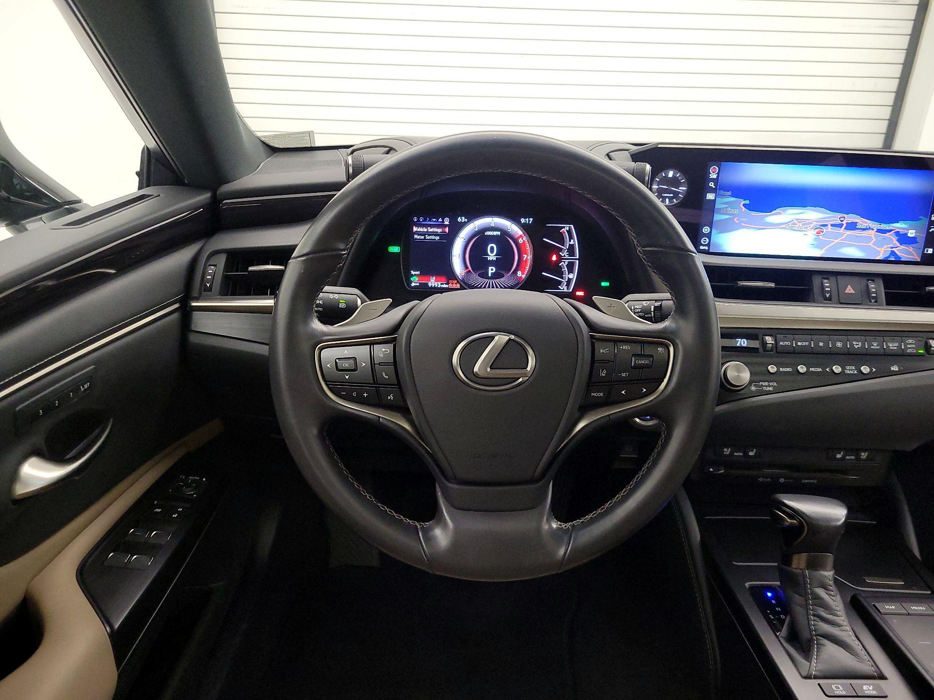 Thumbnail: 2021 Lexus ES - 10