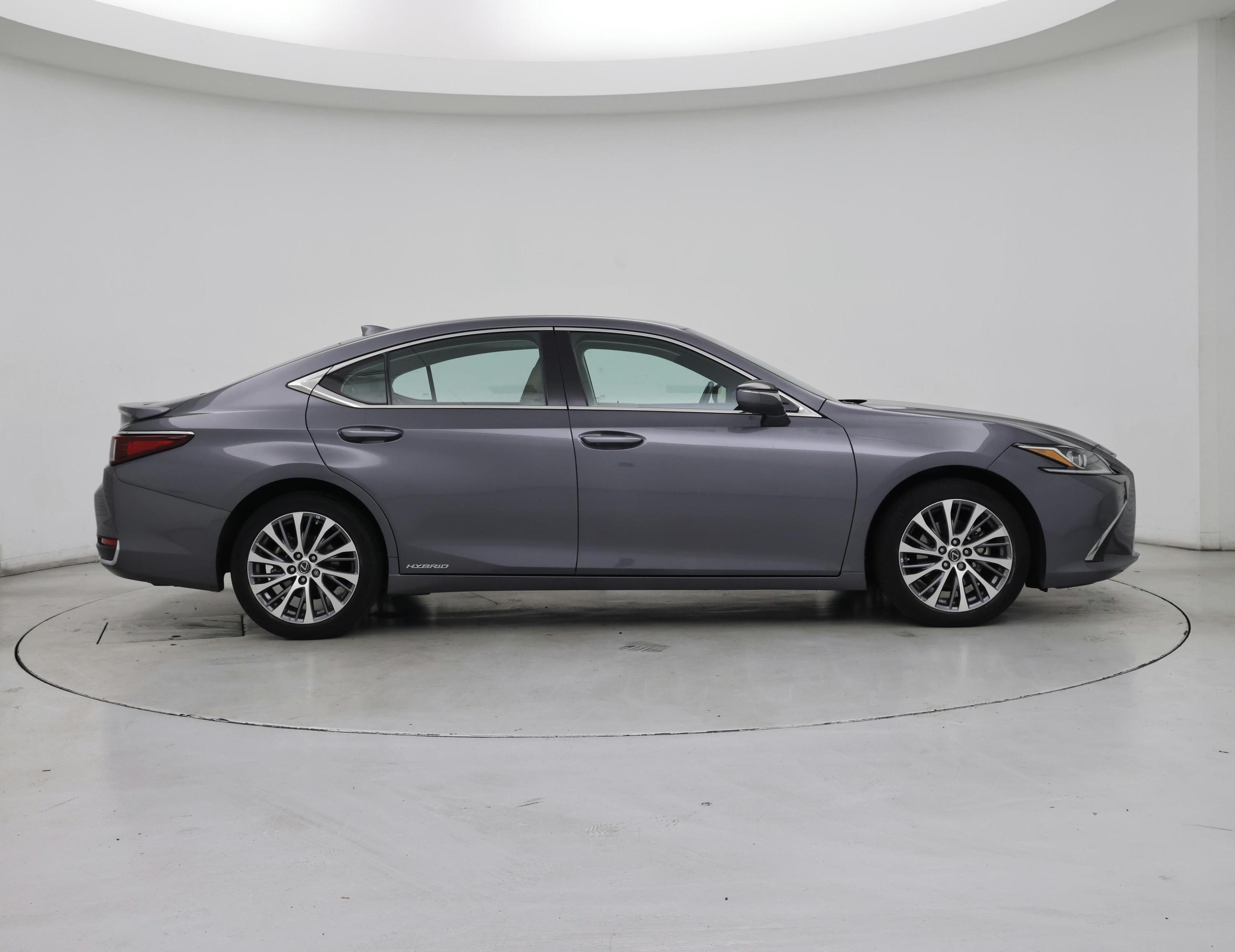 Thumbnail: 2021 Lexus ES - 7