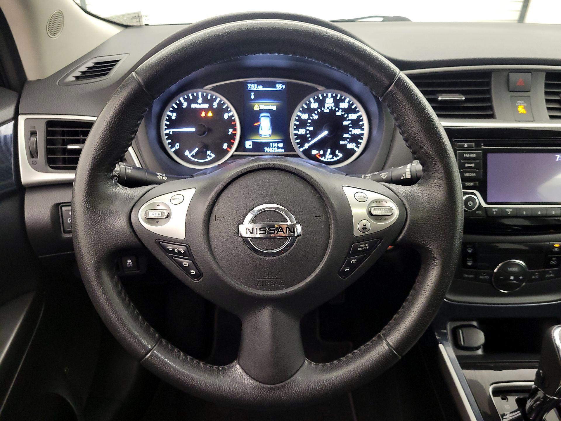 Thumbnail: 2018 Nissan Sentra - 10