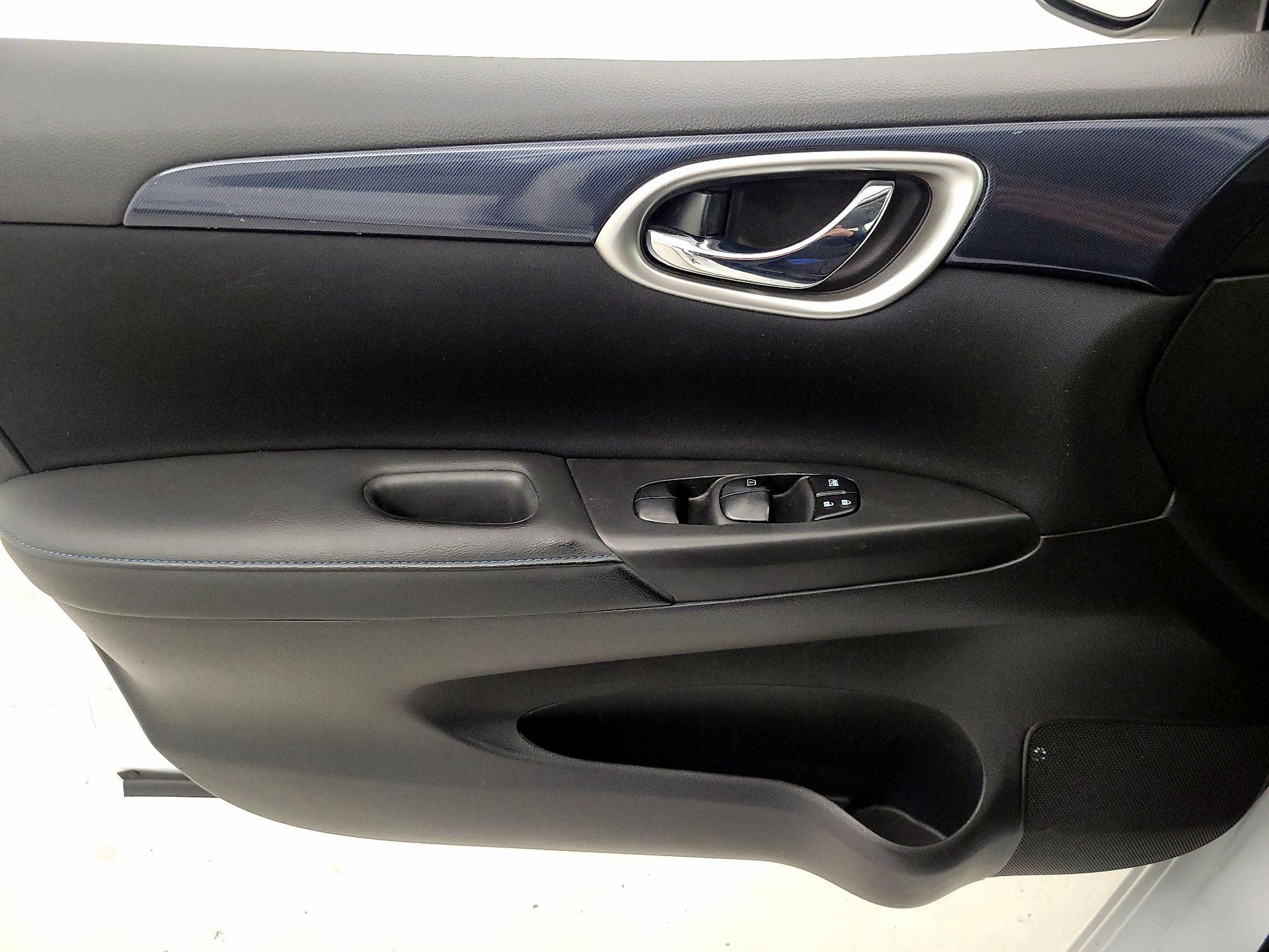 Thumbnail: 2018 Nissan Sentra - 12