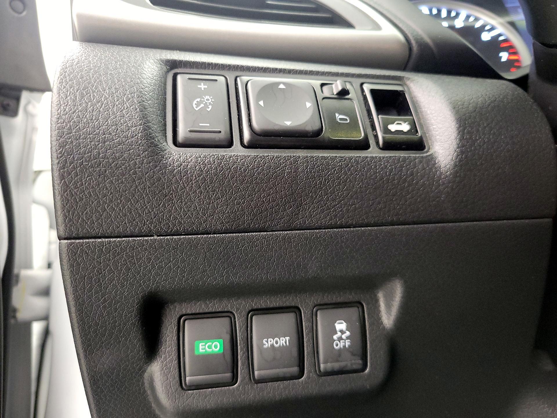 Thumbnail: 2018 Nissan Sentra - 13