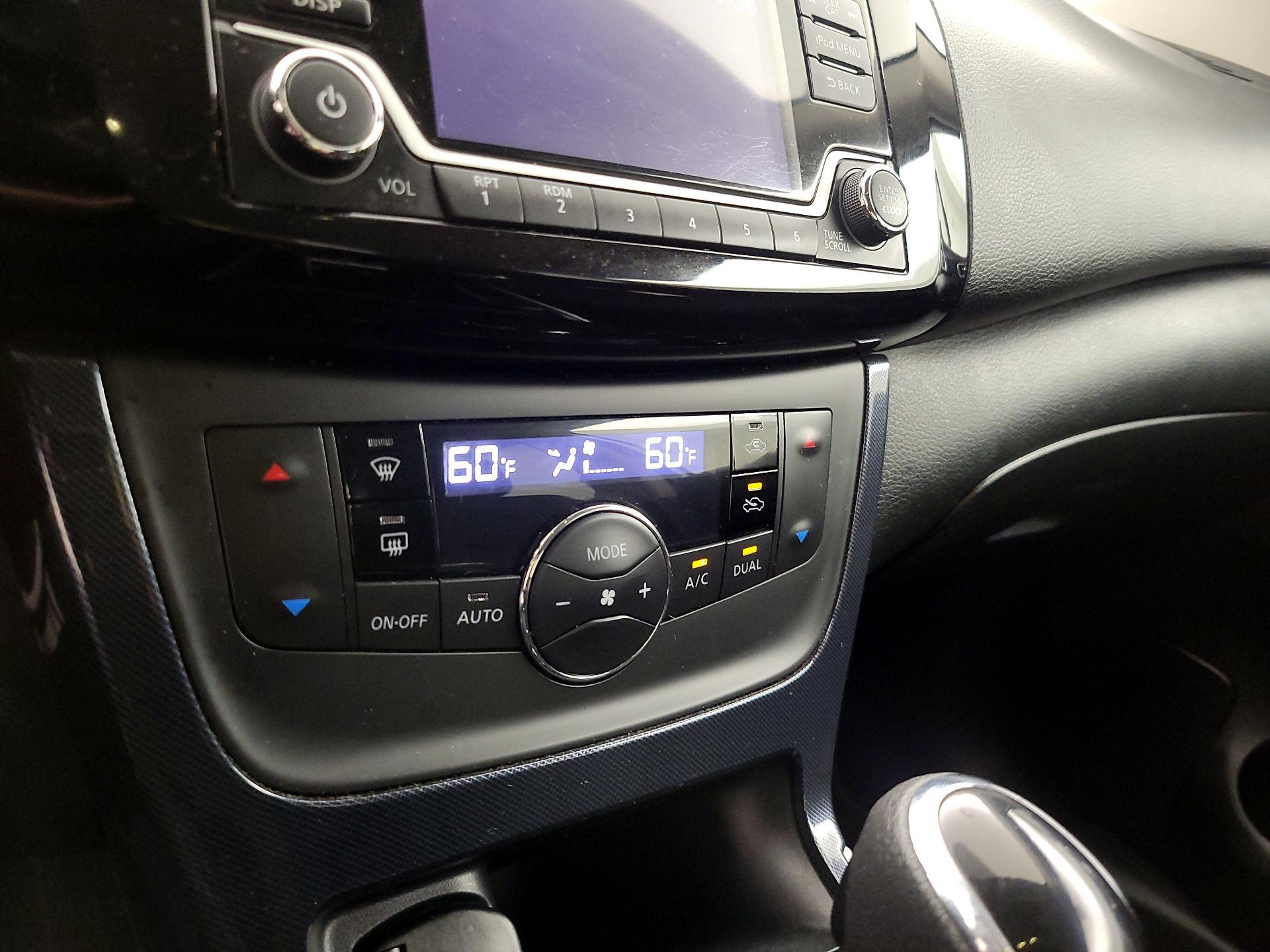 Thumbnail: 2018 Nissan Sentra - 16