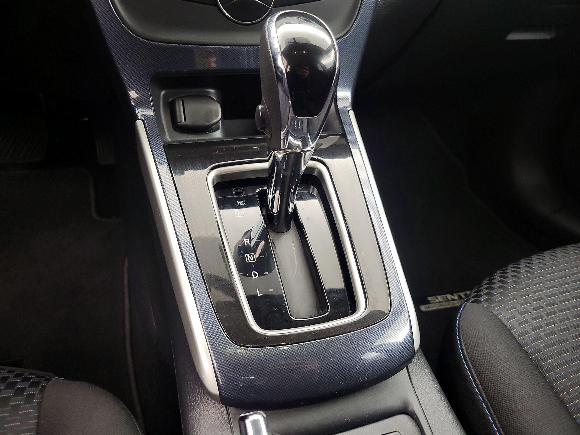 Thumbnail: 2018 Nissan Sentra - 17