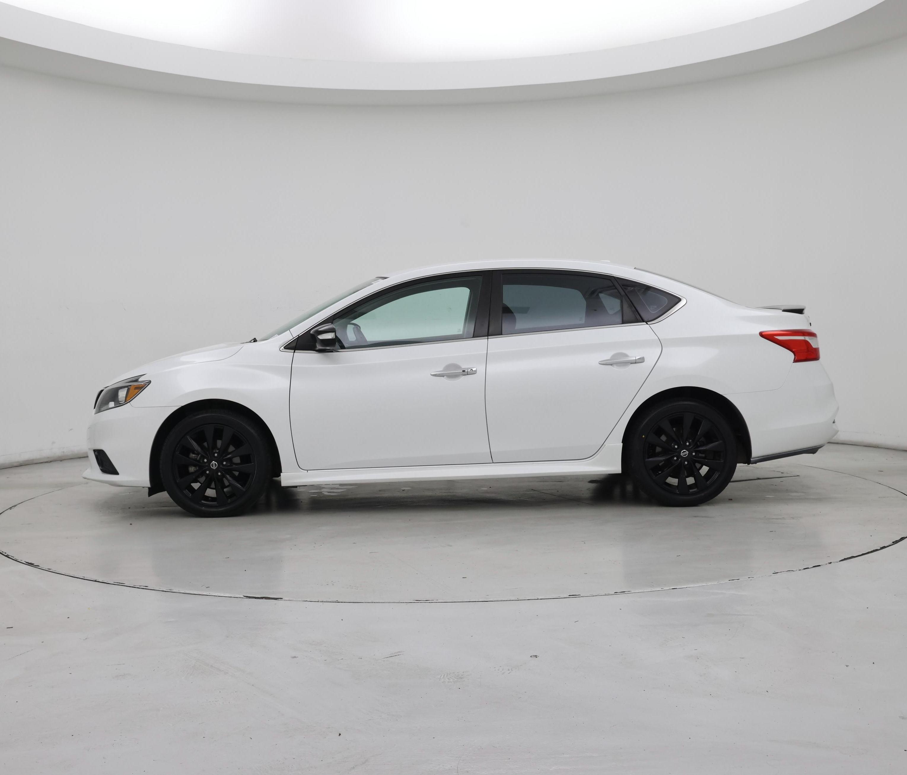 Thumbnail: 2018 Nissan Sentra - 3