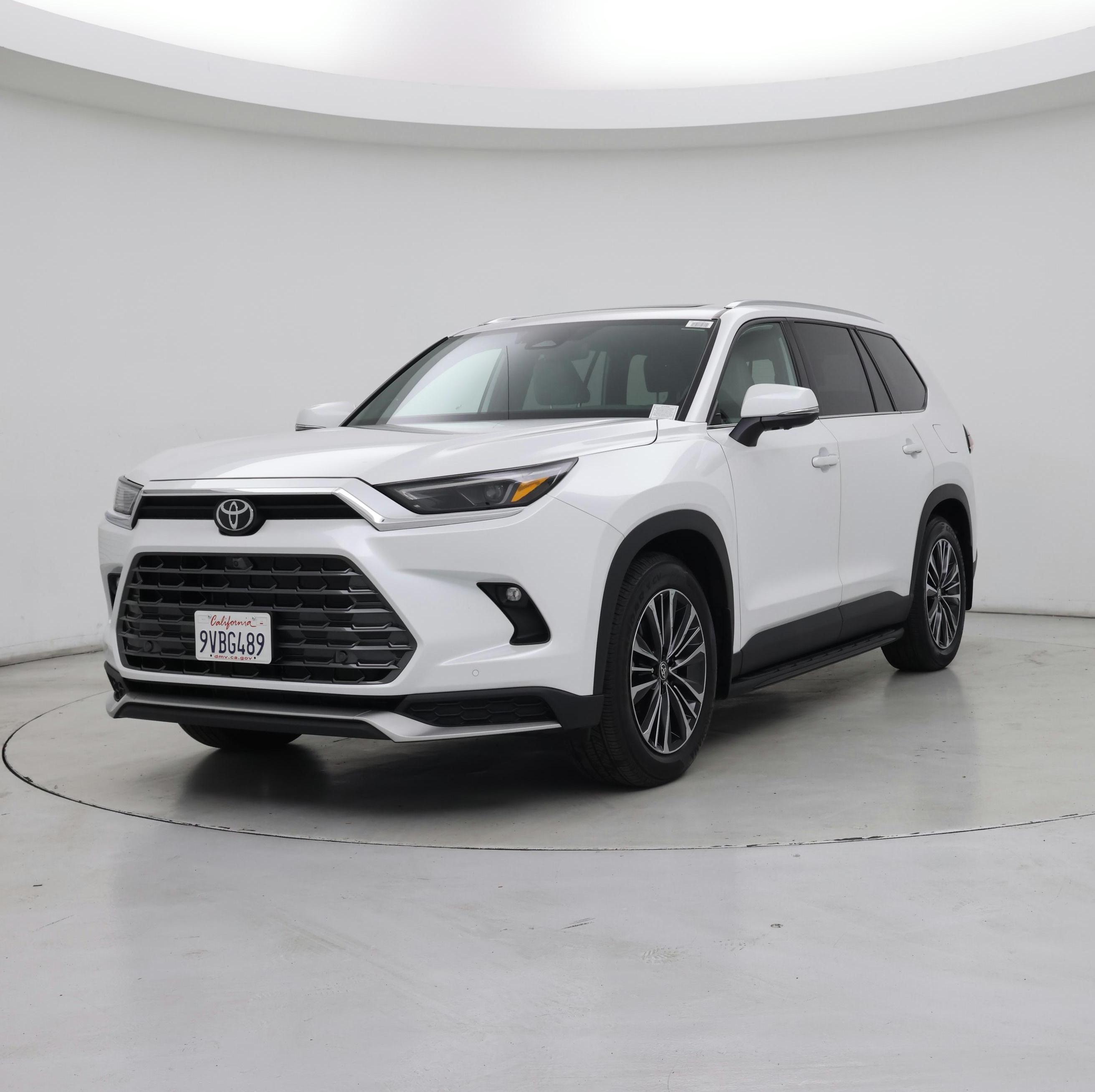 Thumbnail: 2025 Toyota Highlander - 4