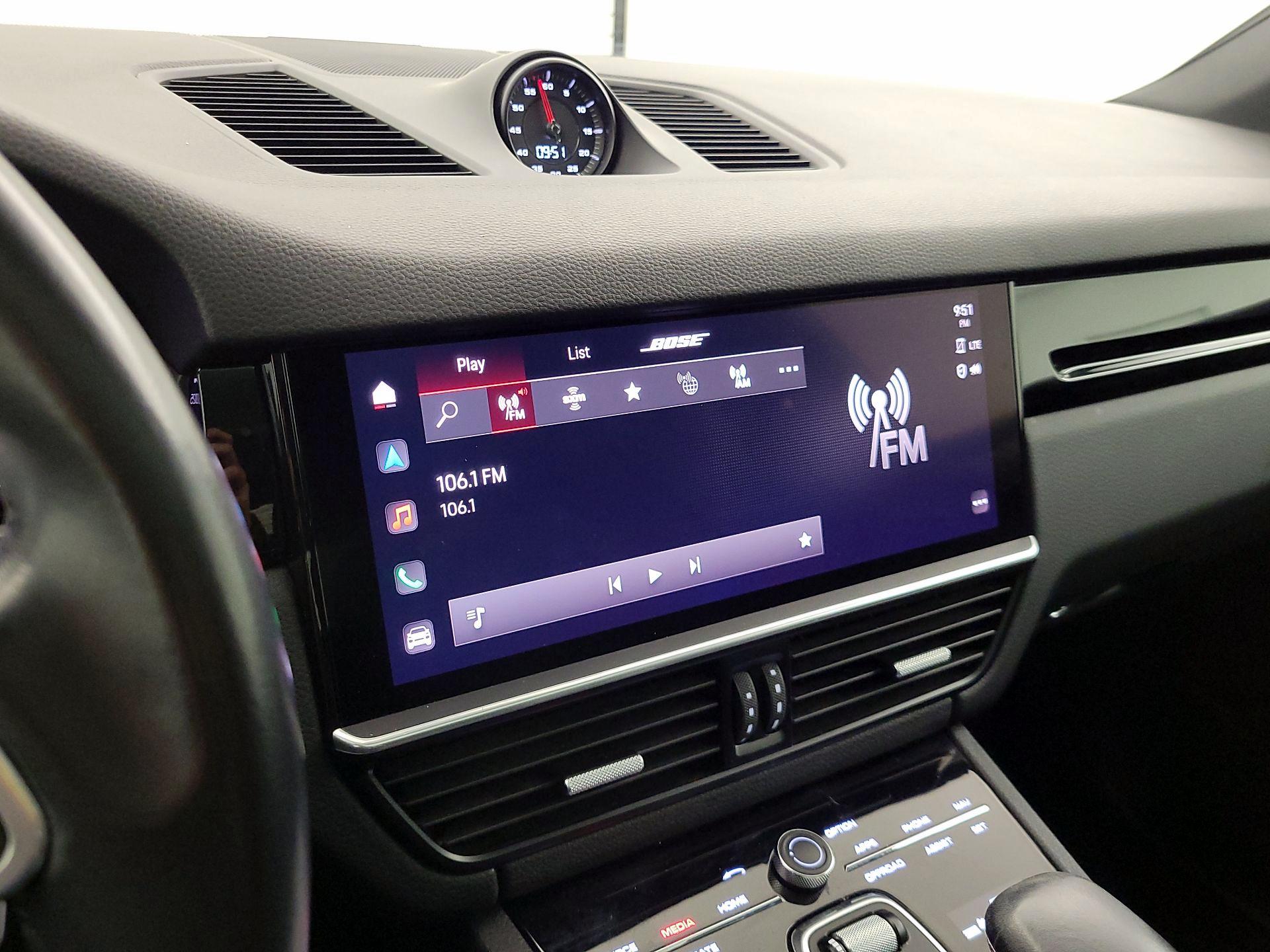 Thumbnail: 2022 Porsche Cayenne - 16