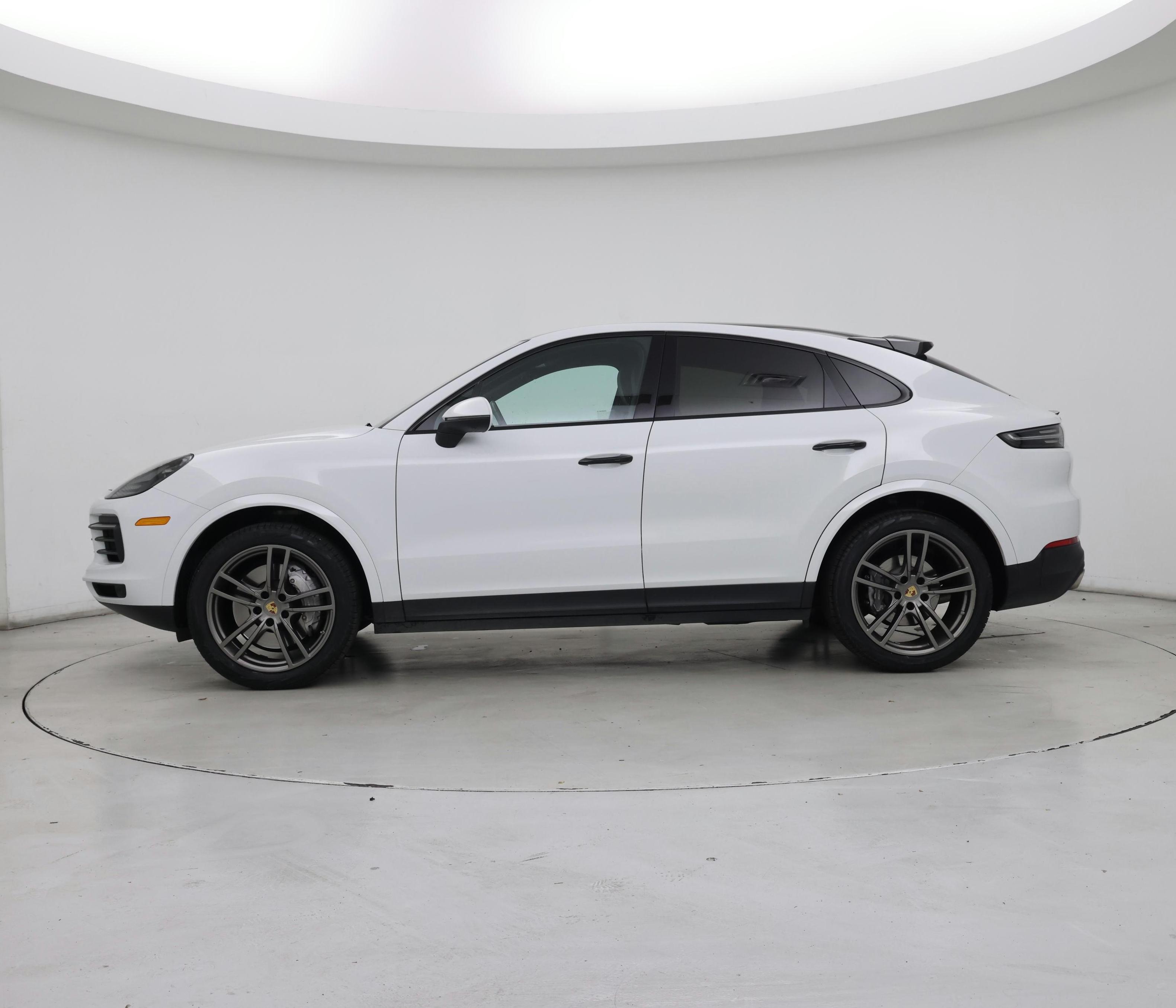 Thumbnail: 2022 Porsche Cayenne - 3