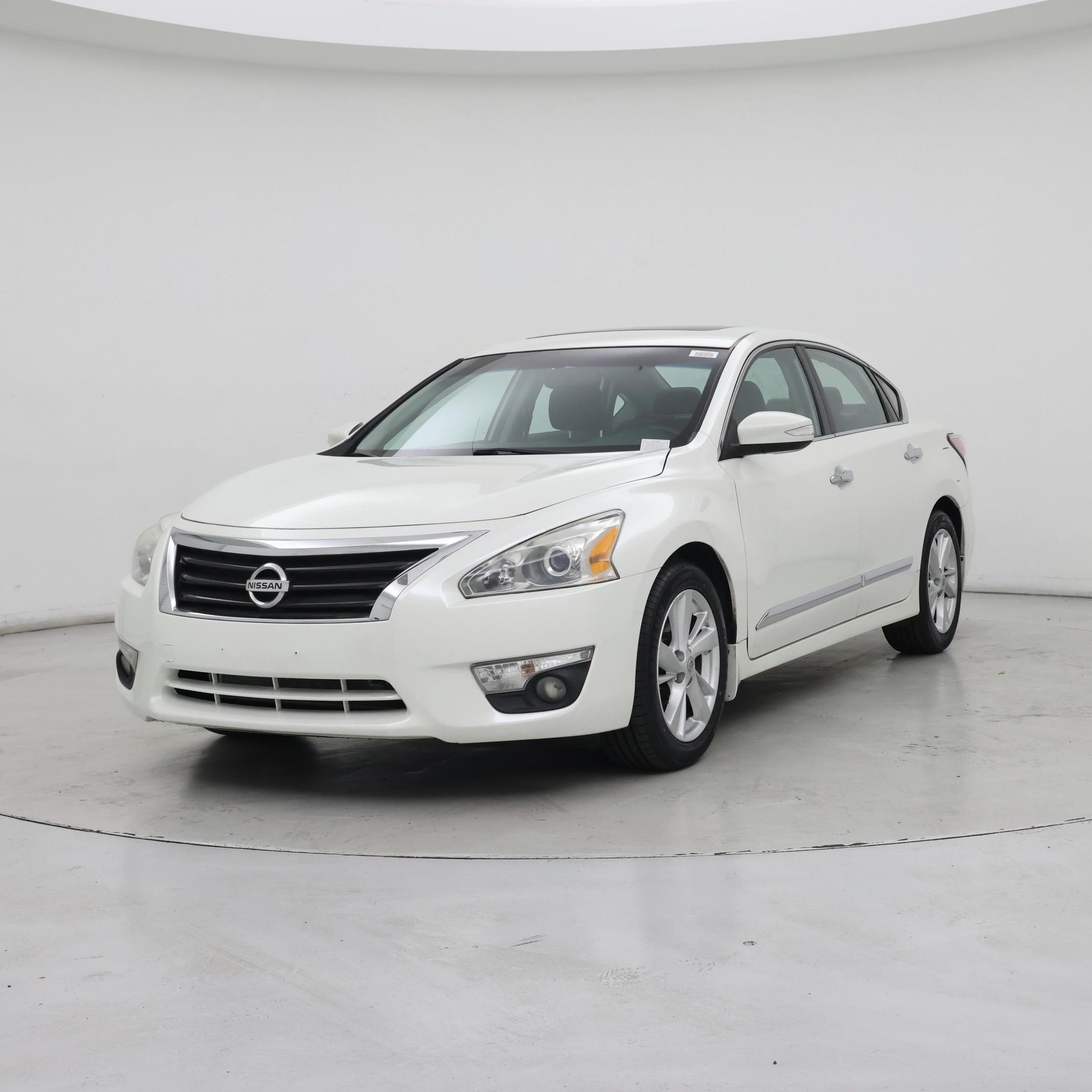 Thumbnail: 2014 Nissan Altima - 4