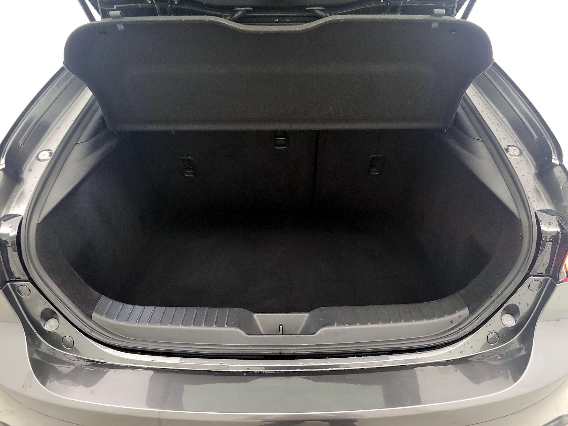 Thumbnail: 2022 Mazda Mazda3 - 20