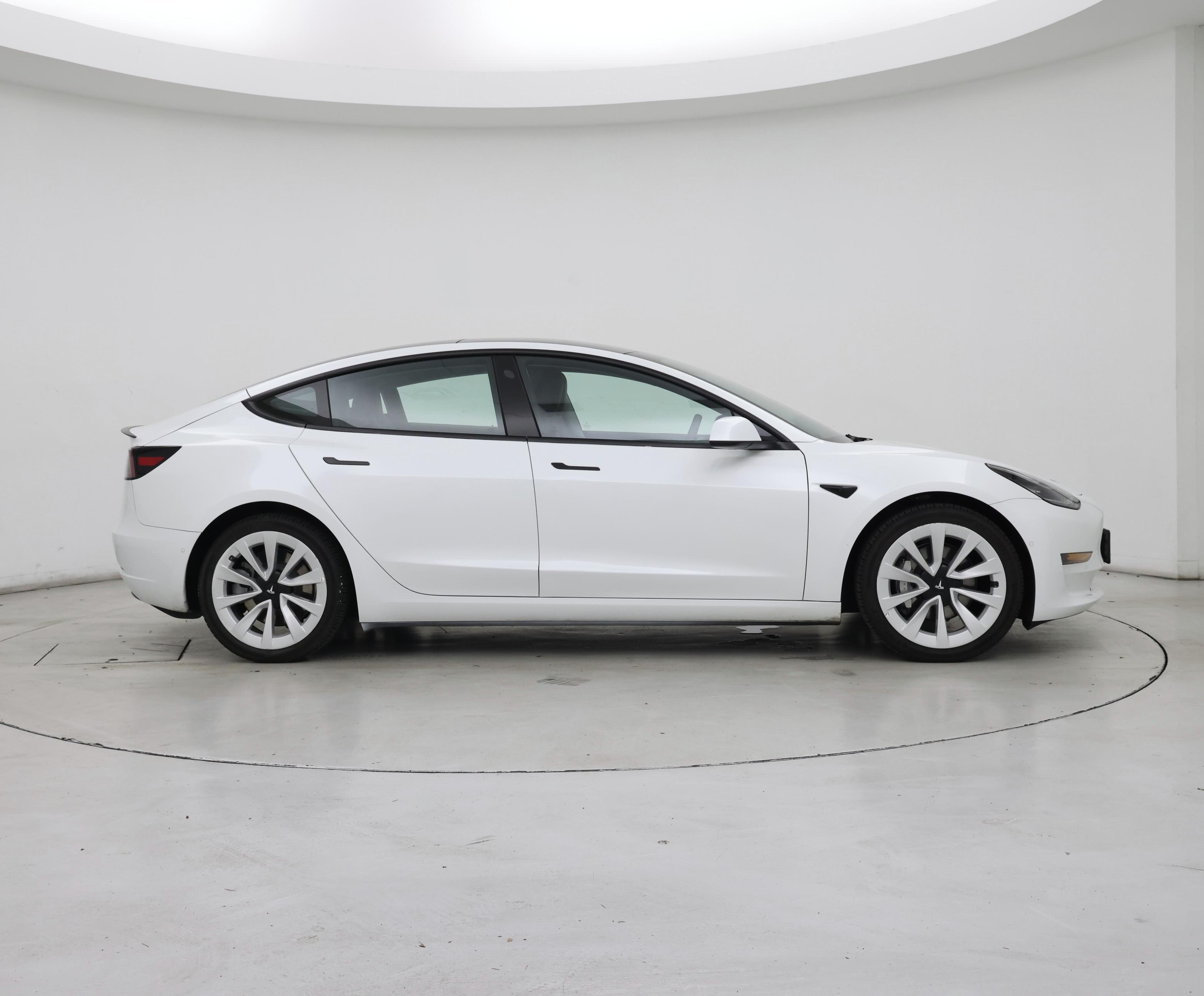 Thumbnail: 2022 Tesla Model 3 - 7
