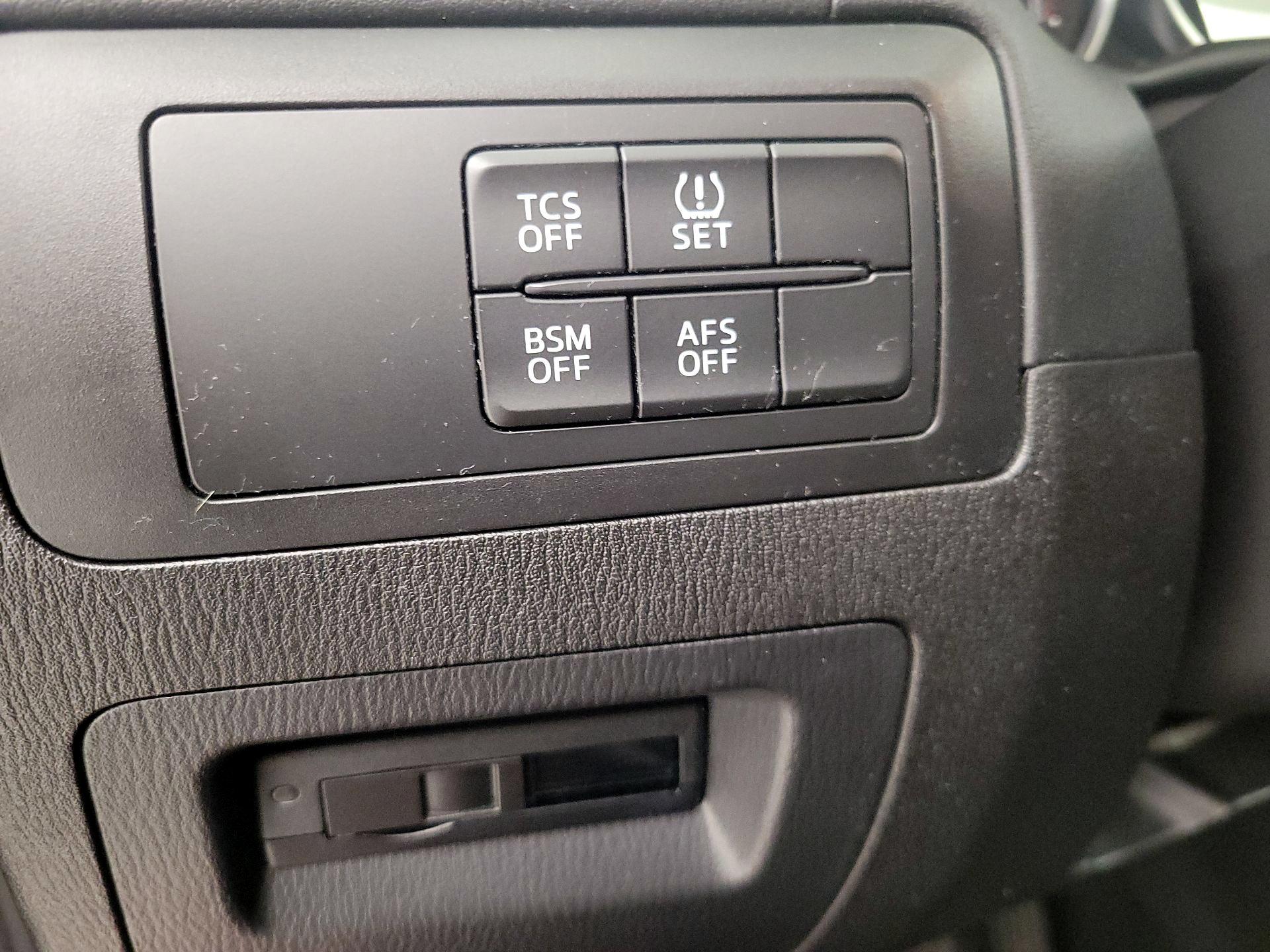 Thumbnail: 2015 Mazda CX-5 - 13