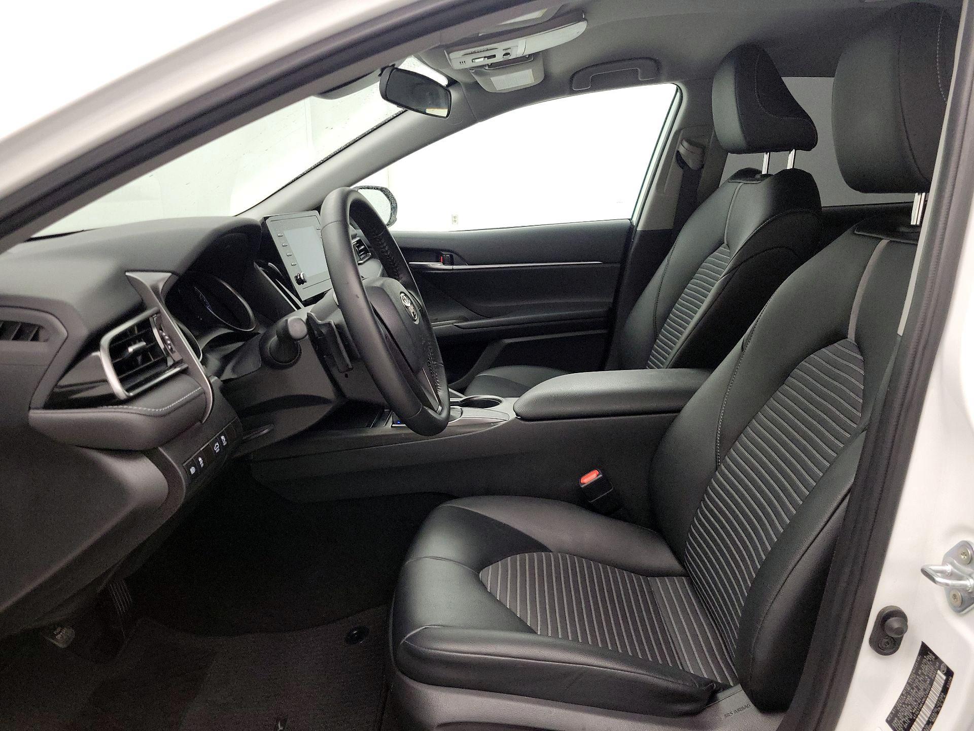 Thumbnail: 2021 Toyota Camry - 11