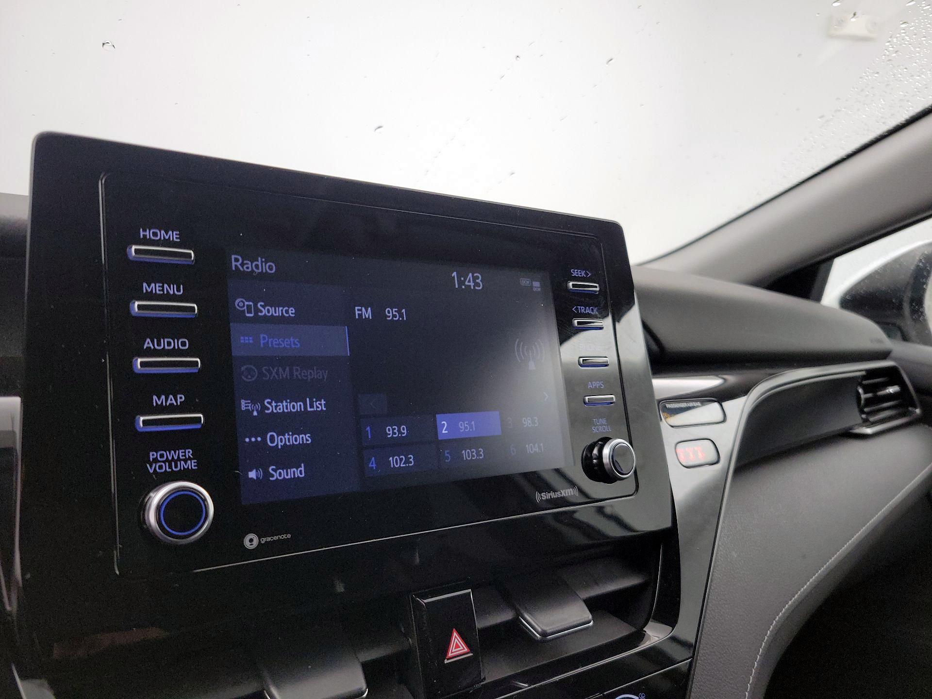 Thumbnail: 2021 Toyota Camry - 15