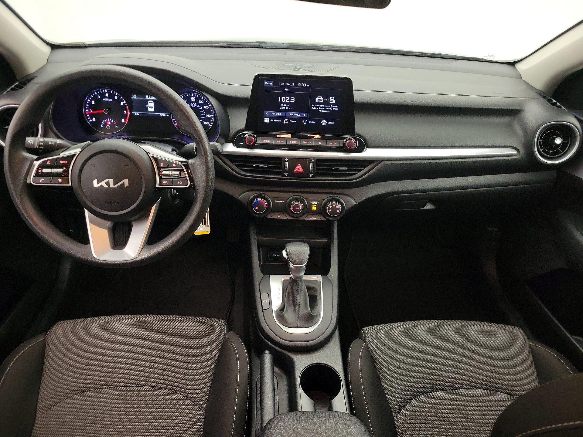 Thumbnail: 2024 Kia Forte - 9