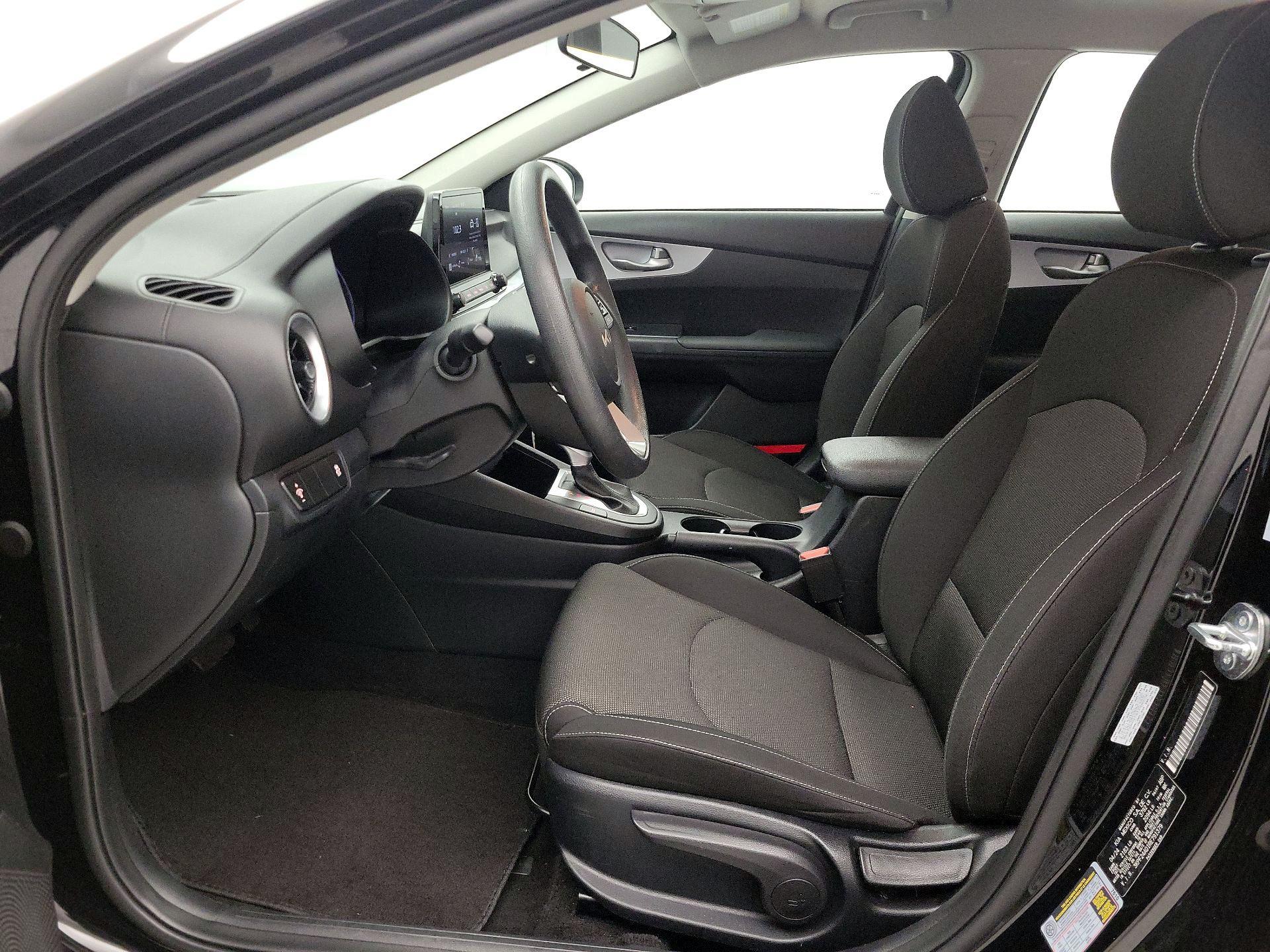 Thumbnail: 2024 Kia Forte - 11