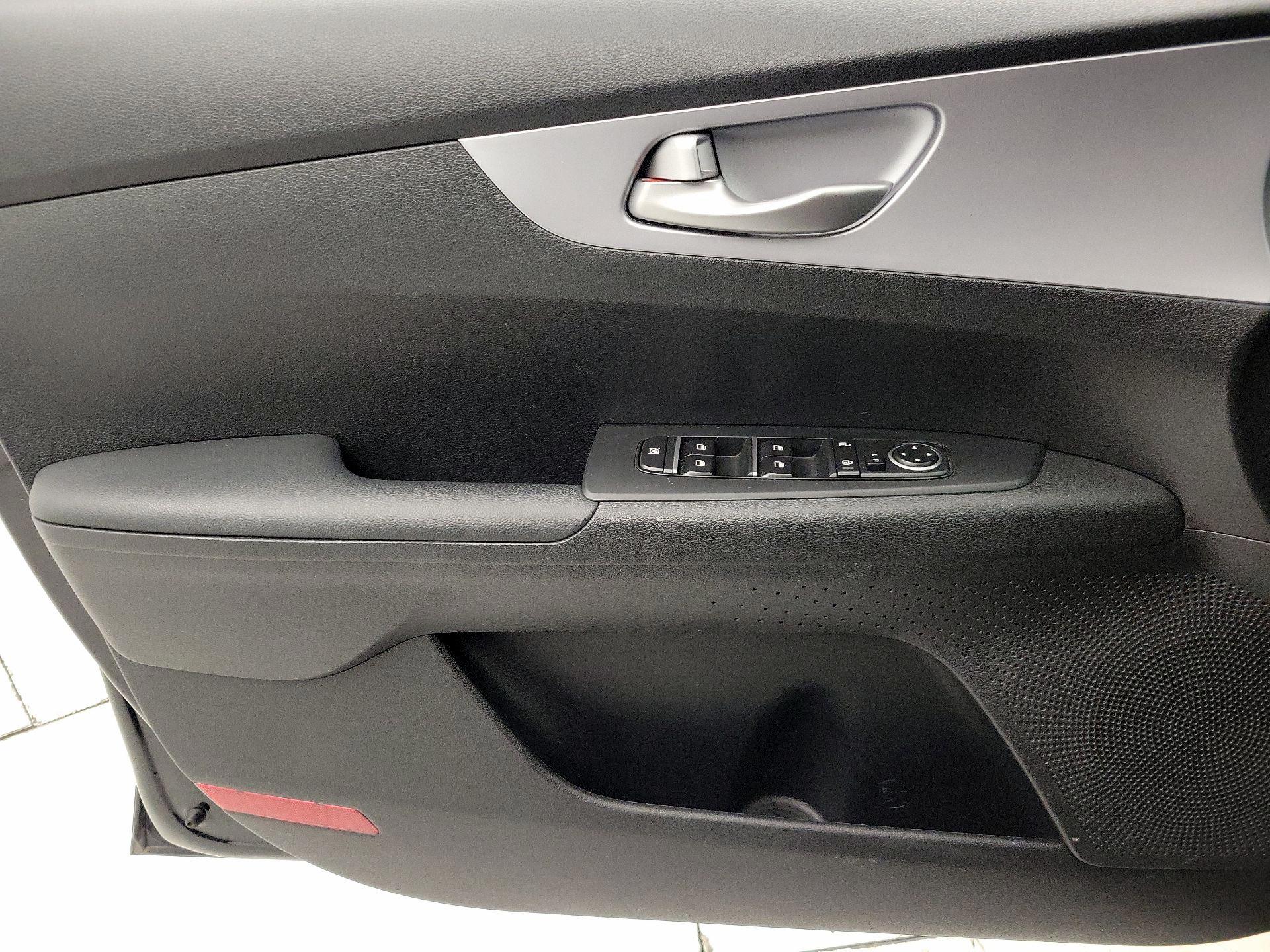 Thumbnail: 2024 Kia Forte - 12