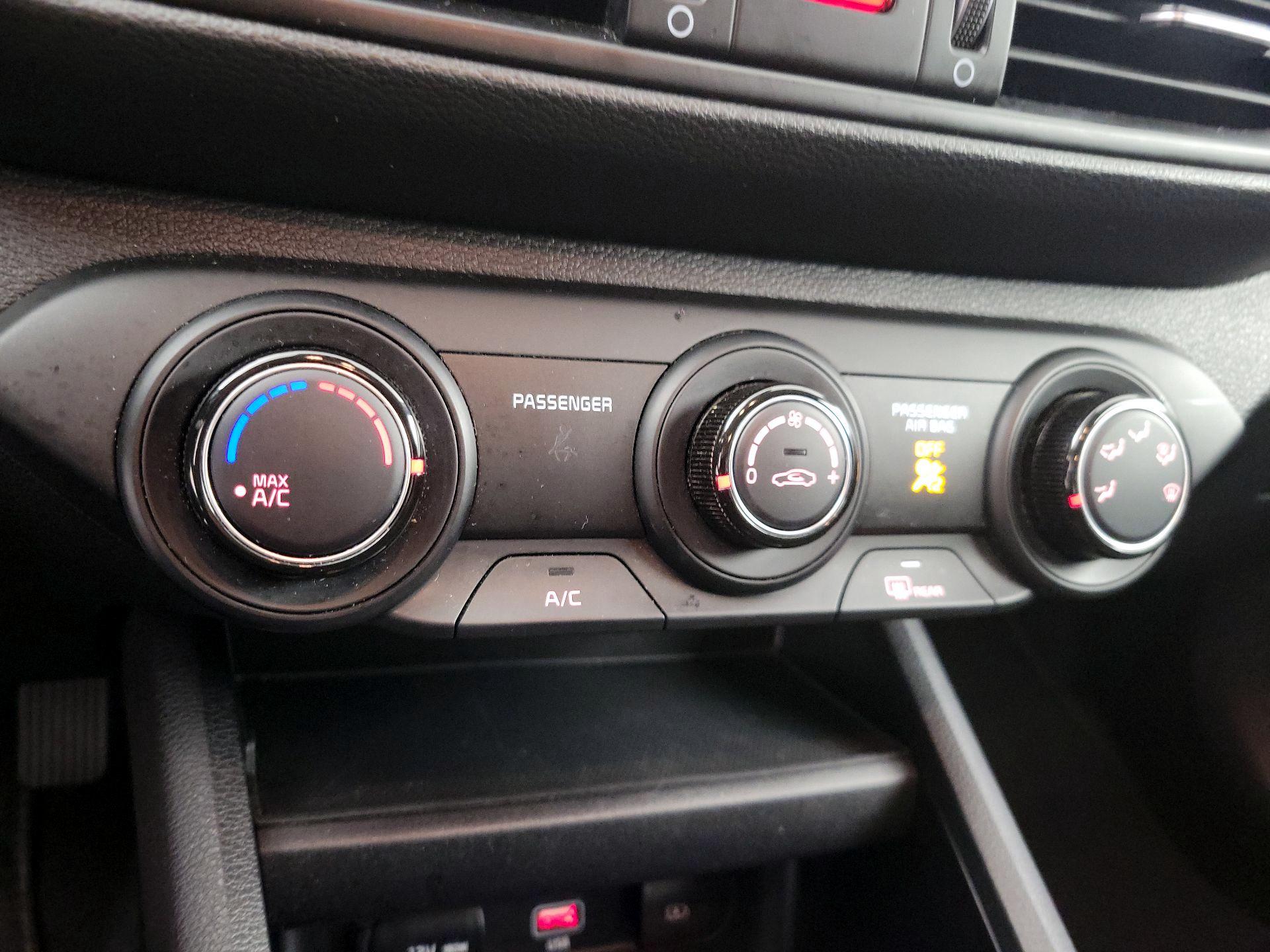 Thumbnail: 2024 Kia Forte - 16