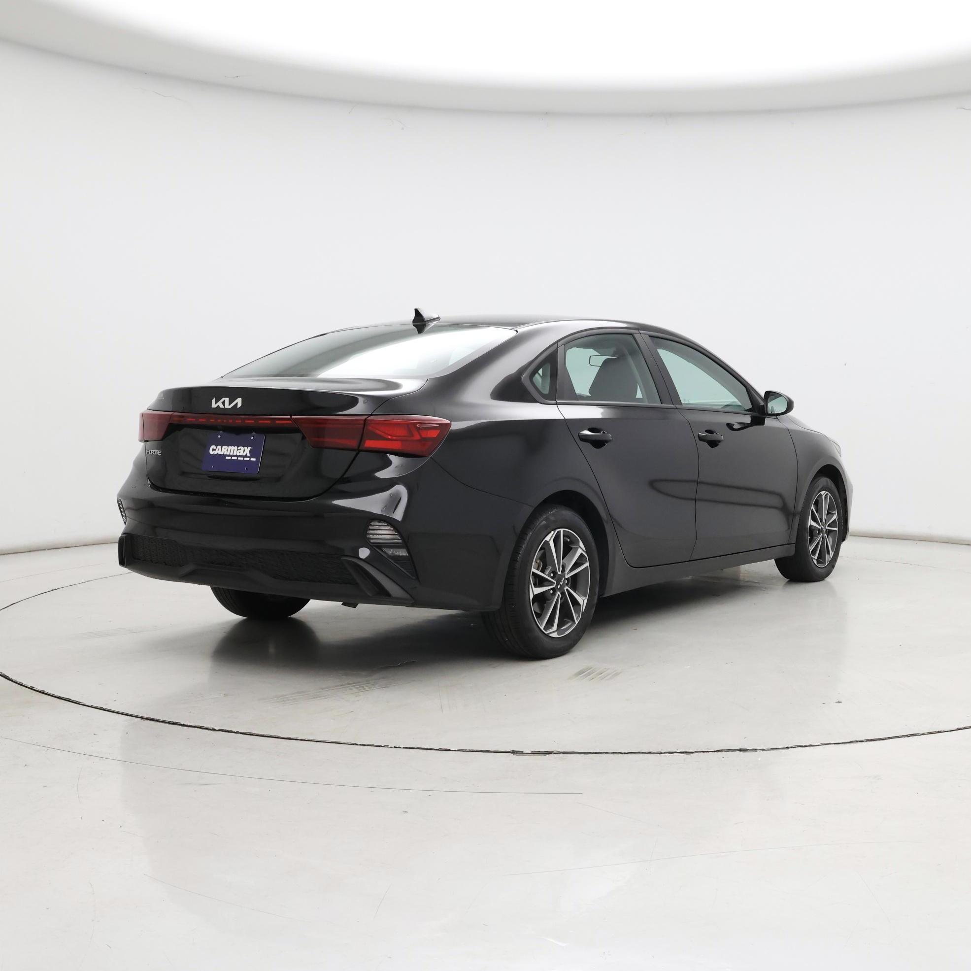 Thumbnail: 2024 Kia Forte - 8