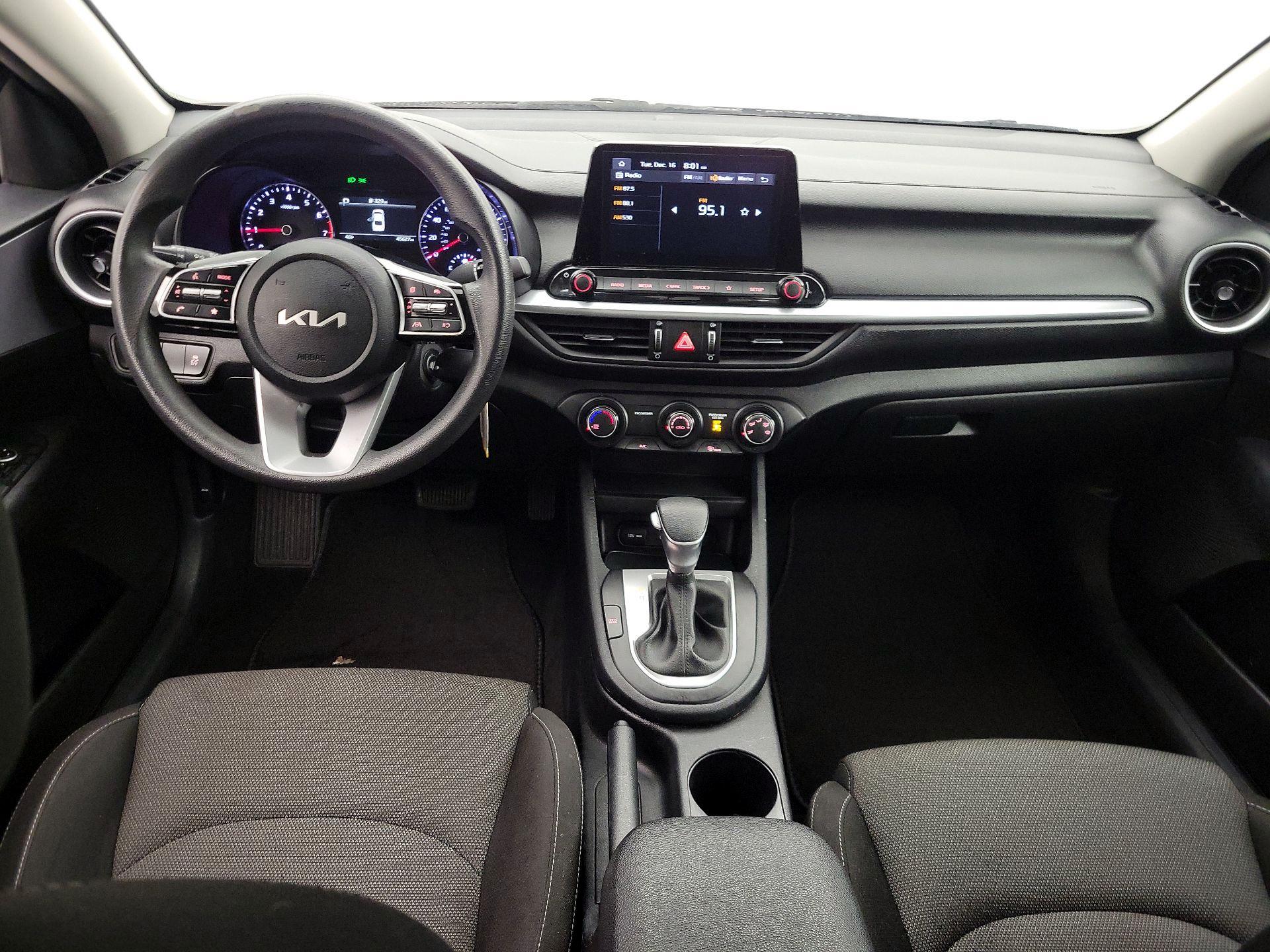 Thumbnail: 2024 Kia Forte - 9